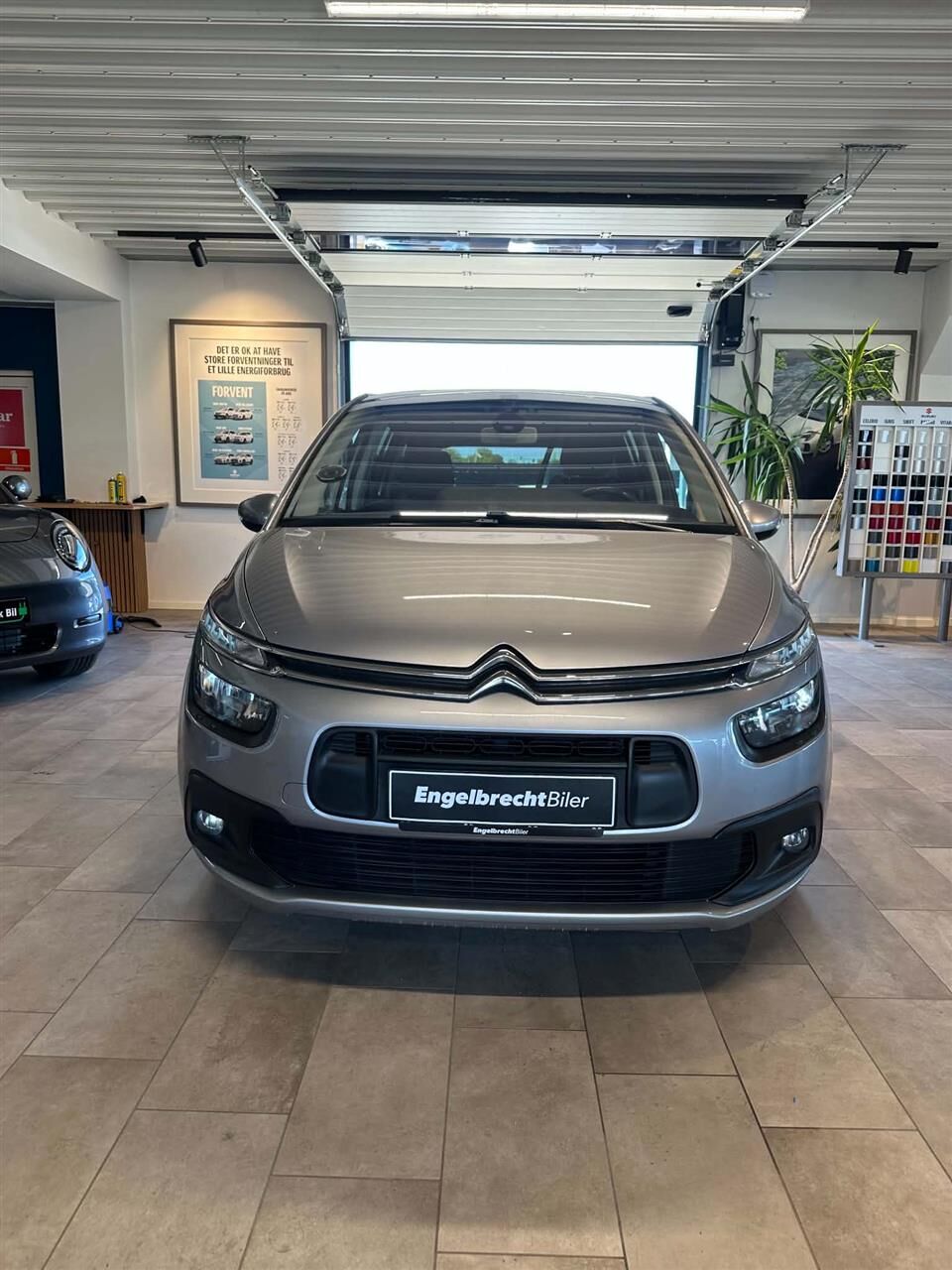 Billede af Citroën Grand C4 Picasso 1,6 Blue HDi Iconic Limited start/stop 120HK
