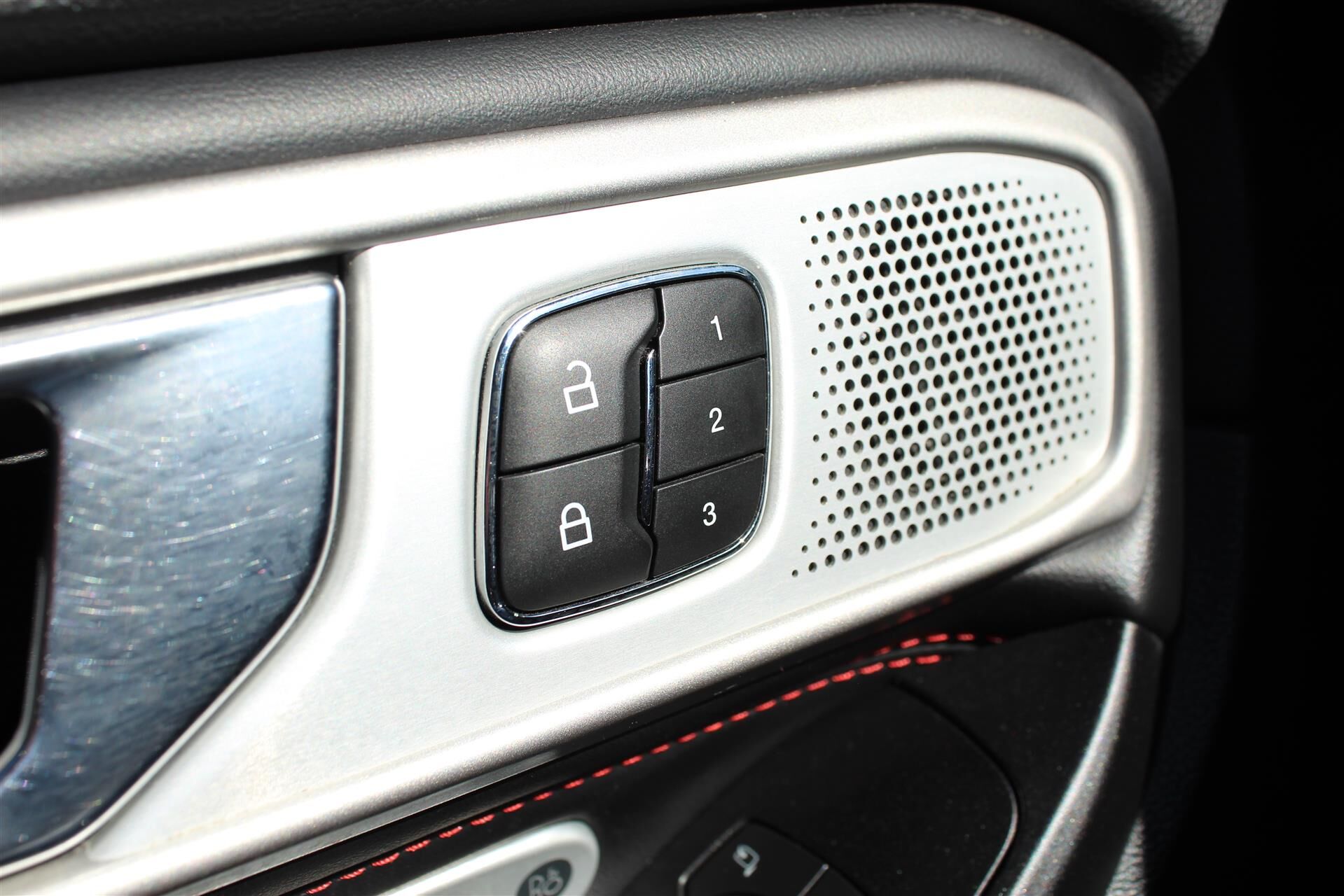 Billede af Ford Explorer 3,0 EcoBoost  Plugin-hybrid ST-Line 4WD 457HK 5d 10g Aut.