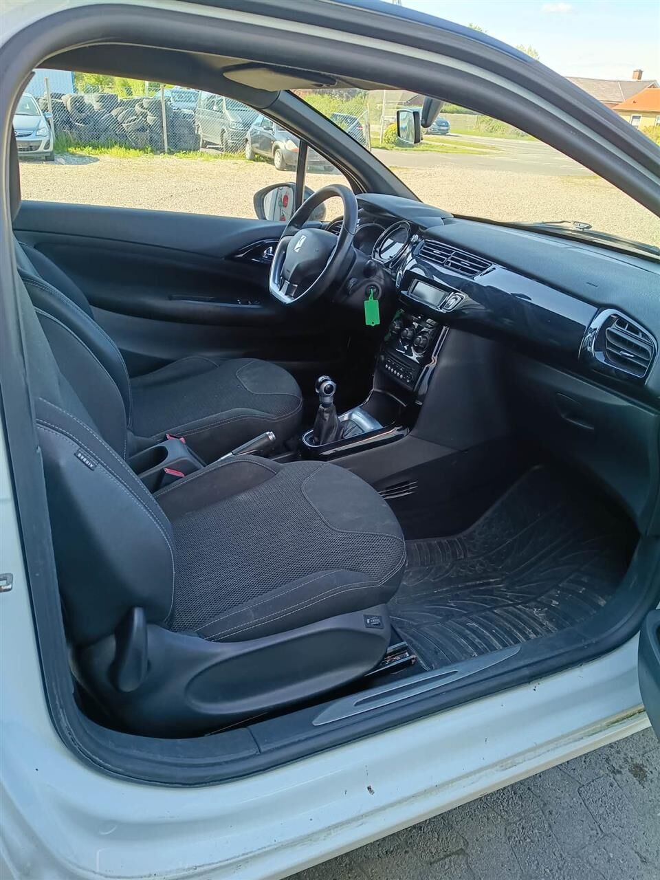 Billede af Citroën DS3 1,6 HDi FAP Dstyle 92HK 3d
