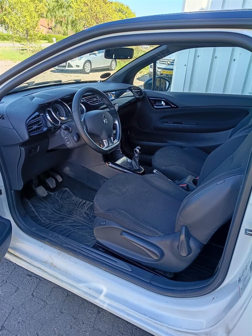 Billede af Citroën DS3 1,6 HDi FAP Dstyle 92HK 3d