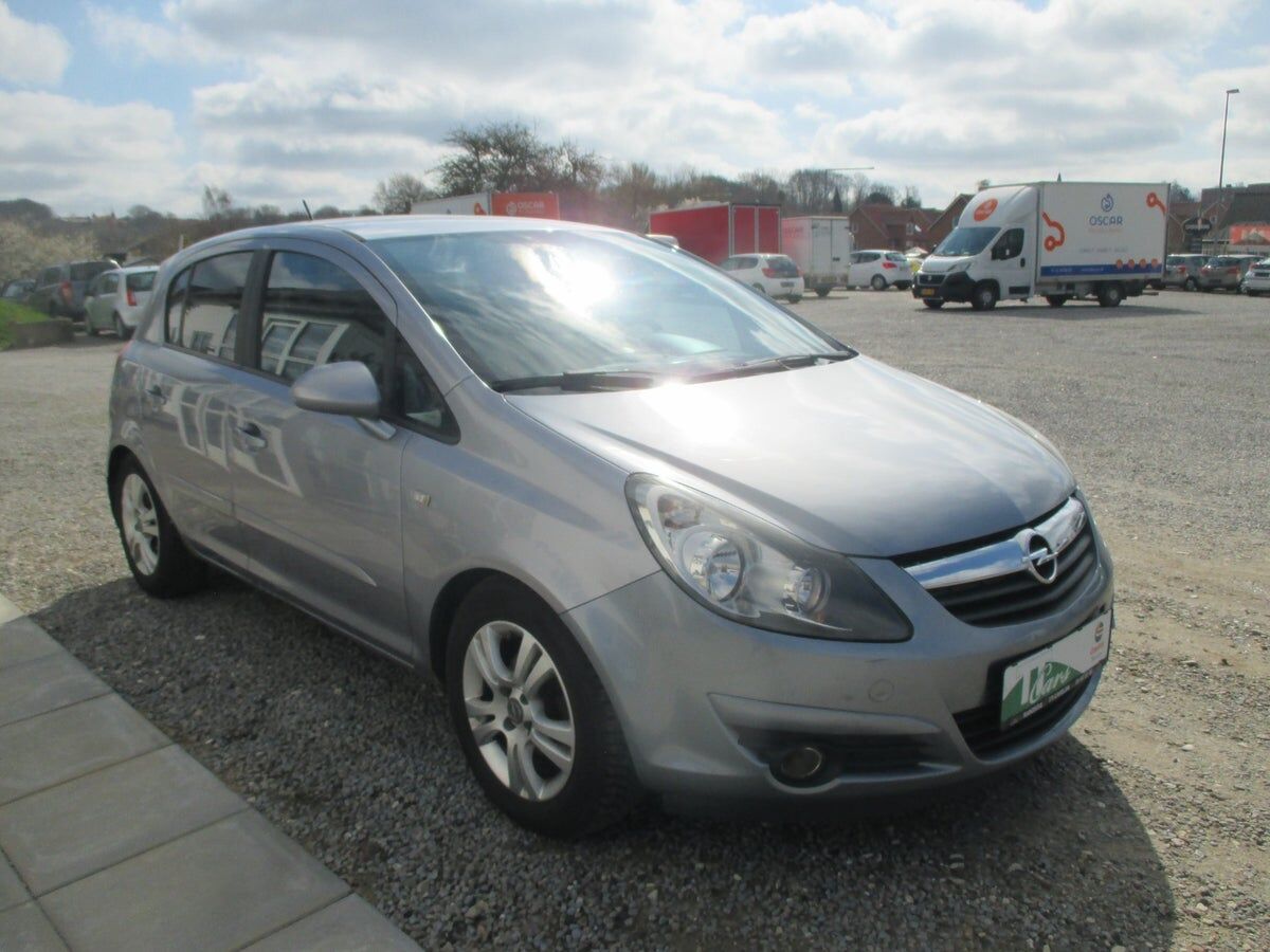 Billede af Opel Corsa 1,2 Twinport Essentia Easytronic 80HK 5d Aut.