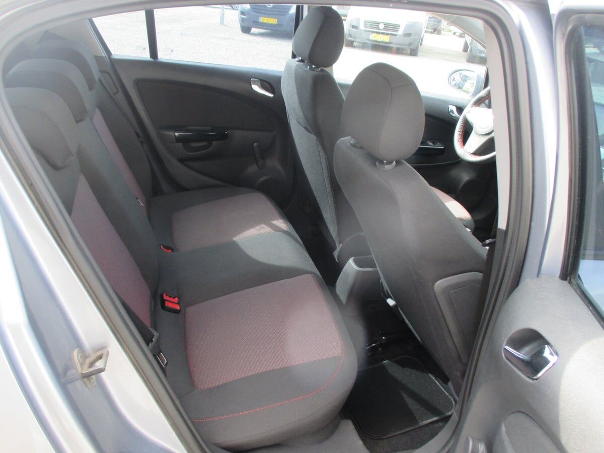 Billede af Opel Corsa 1,2 Twinport Essentia Easytronic 80HK 5d Aut.