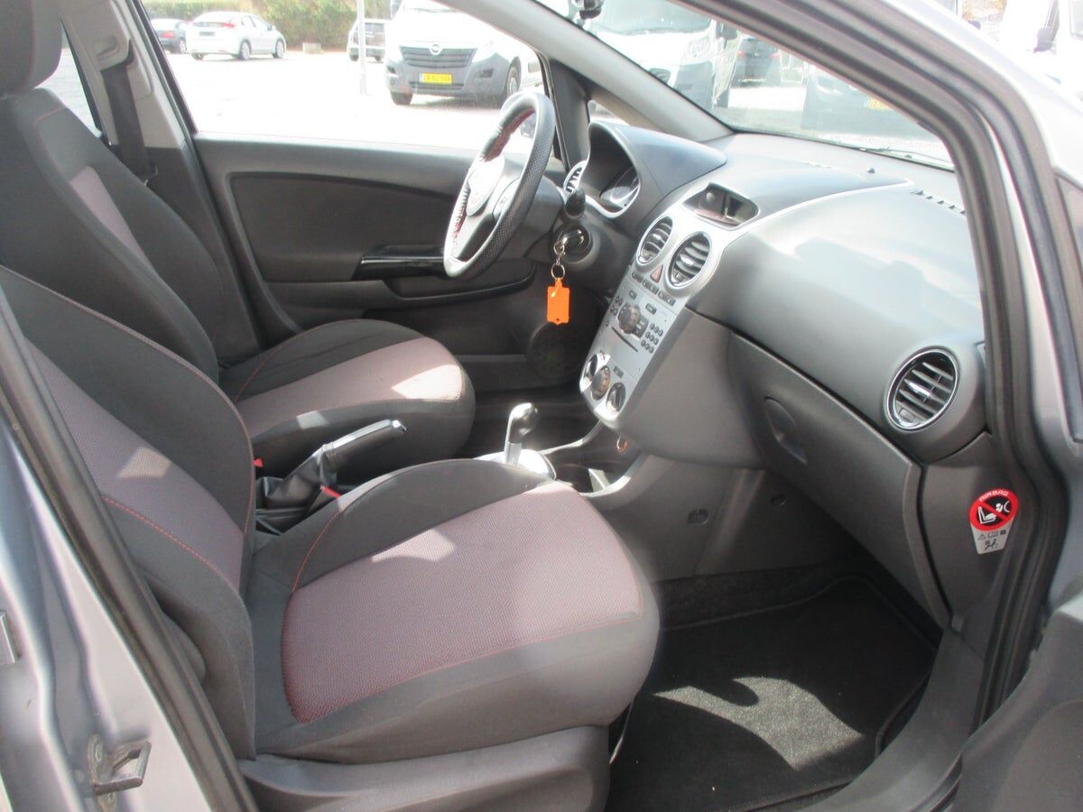 Billede af Opel Corsa 1,2 Twinport Essentia Easytronic 80HK 5d Aut.