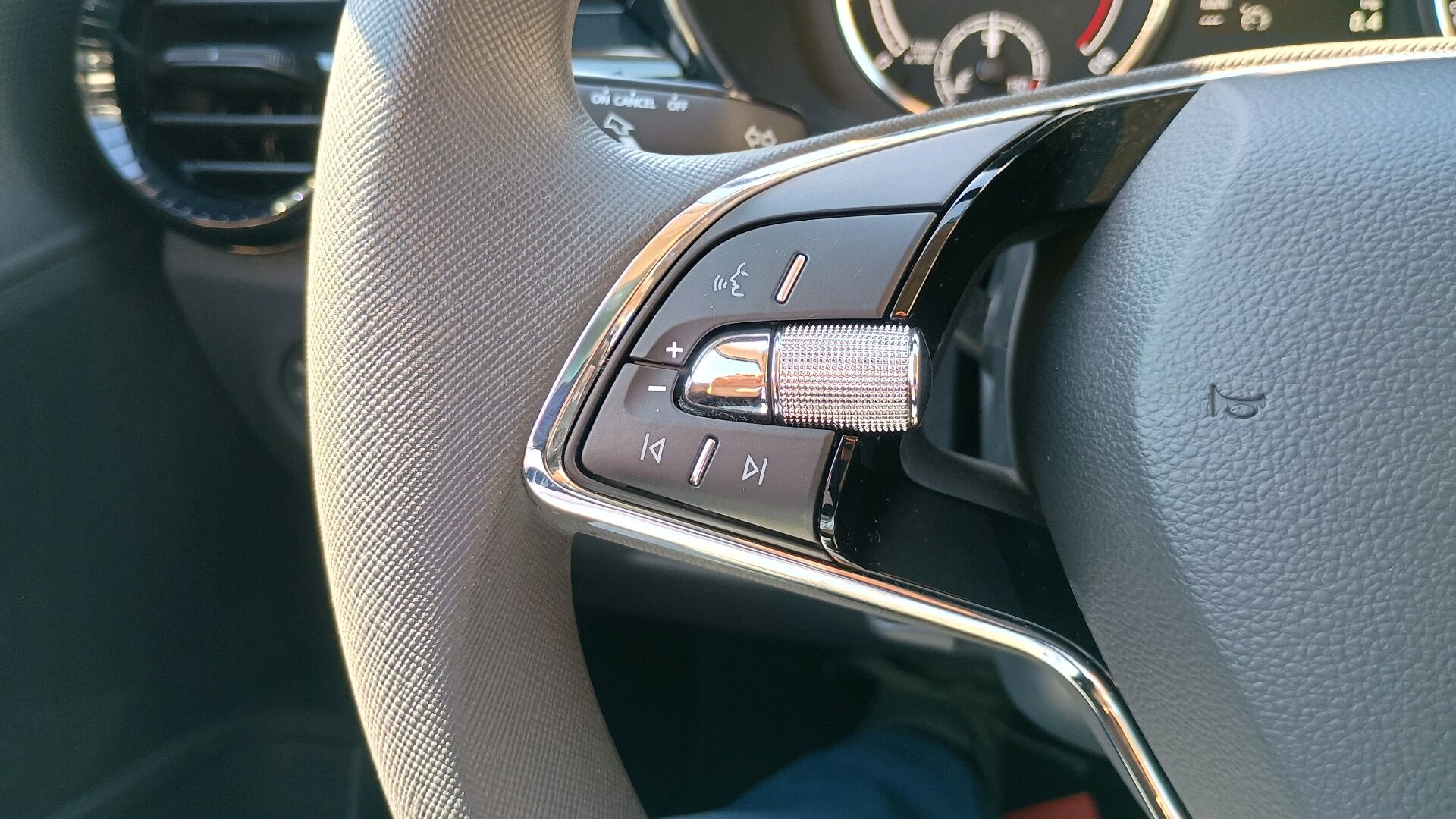 Billede af Skoda Fabia 1,0 MPI Essence 80HK 5d