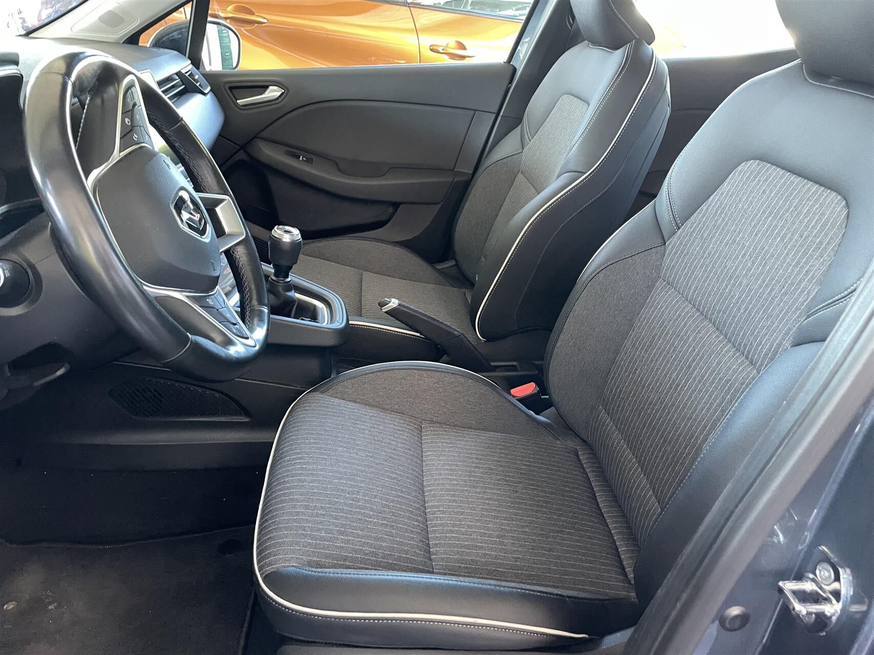 Billede af Renault Clio 1,0 TCE Intens 100HK 5d