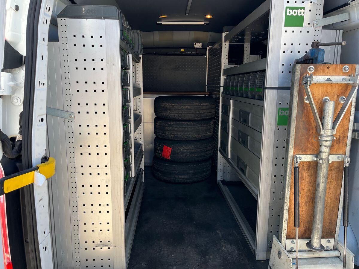 Billede af Ford Transit Custom 340 L2H2 2,0 TDCi Trend 130HK Van Man. 