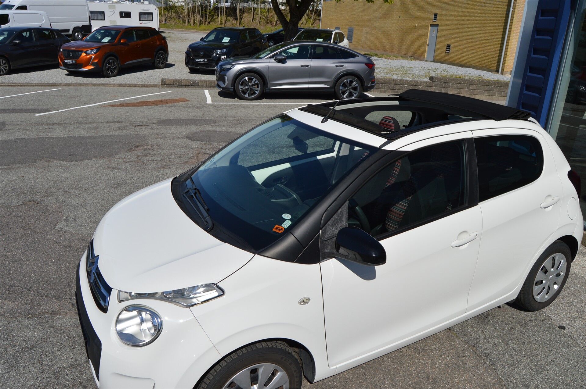 Billede af Citroën C1 1,0 VTi Funky Airscape start/stop 68HK 5d