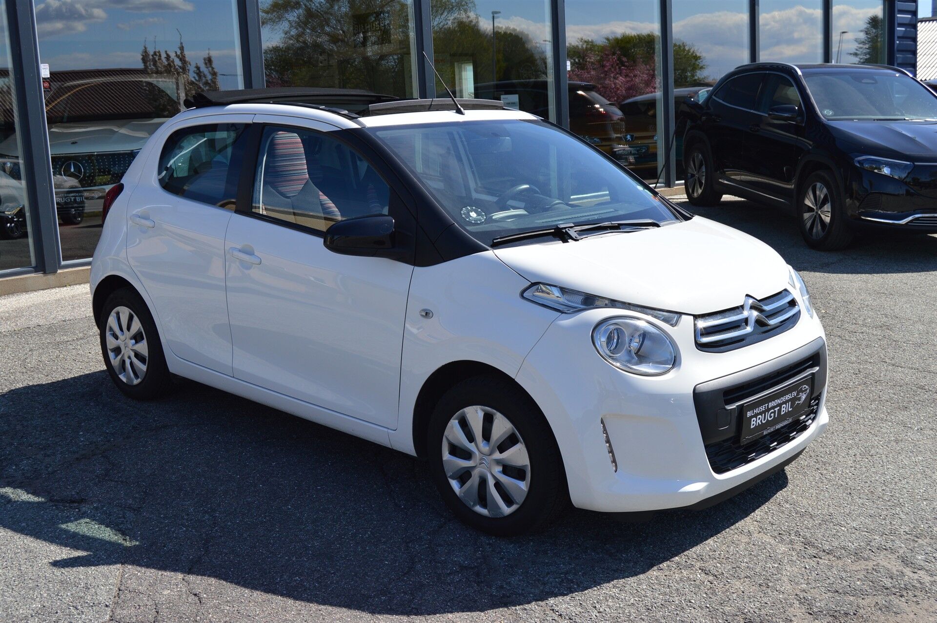 Billede af Citroën C1 1,0 VTi Funky Airscape start/stop 68HK 5d