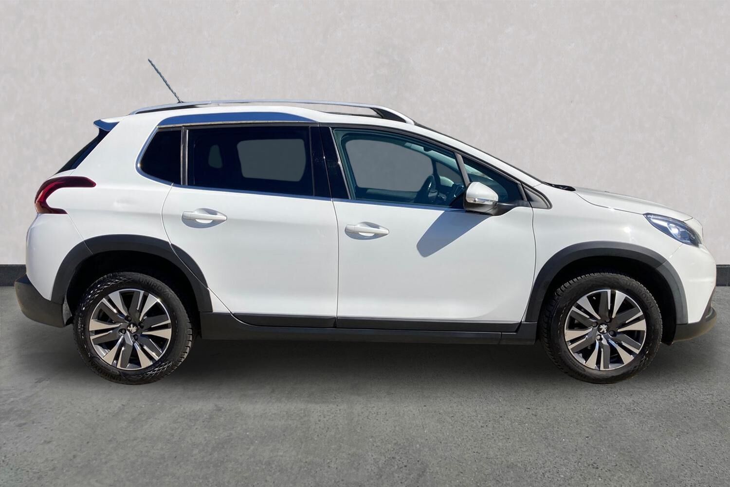 Billede af Peugeot 2008 1,2 e-THP Desire Sky 110HK 5d