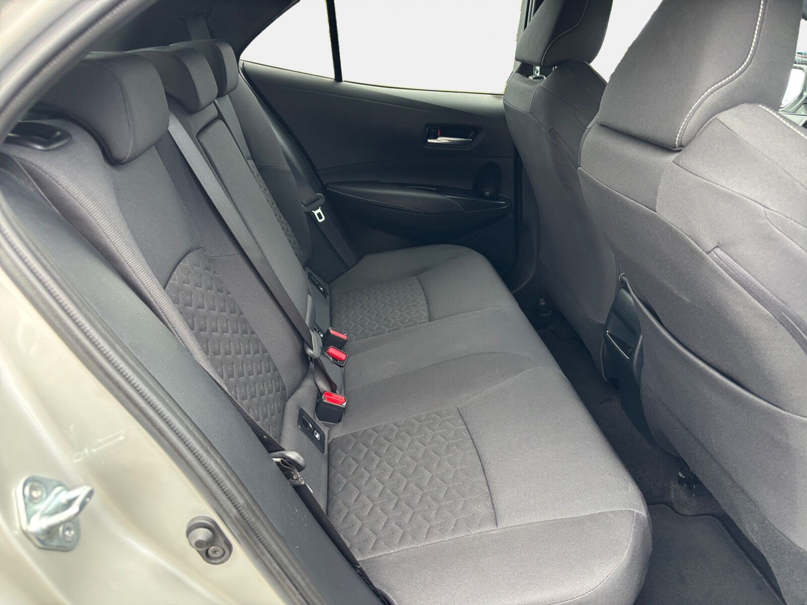 Billede af Toyota Corolla 2,0 Hybrid H3 Premium E-CVT 180HK 5d 6g Aut.