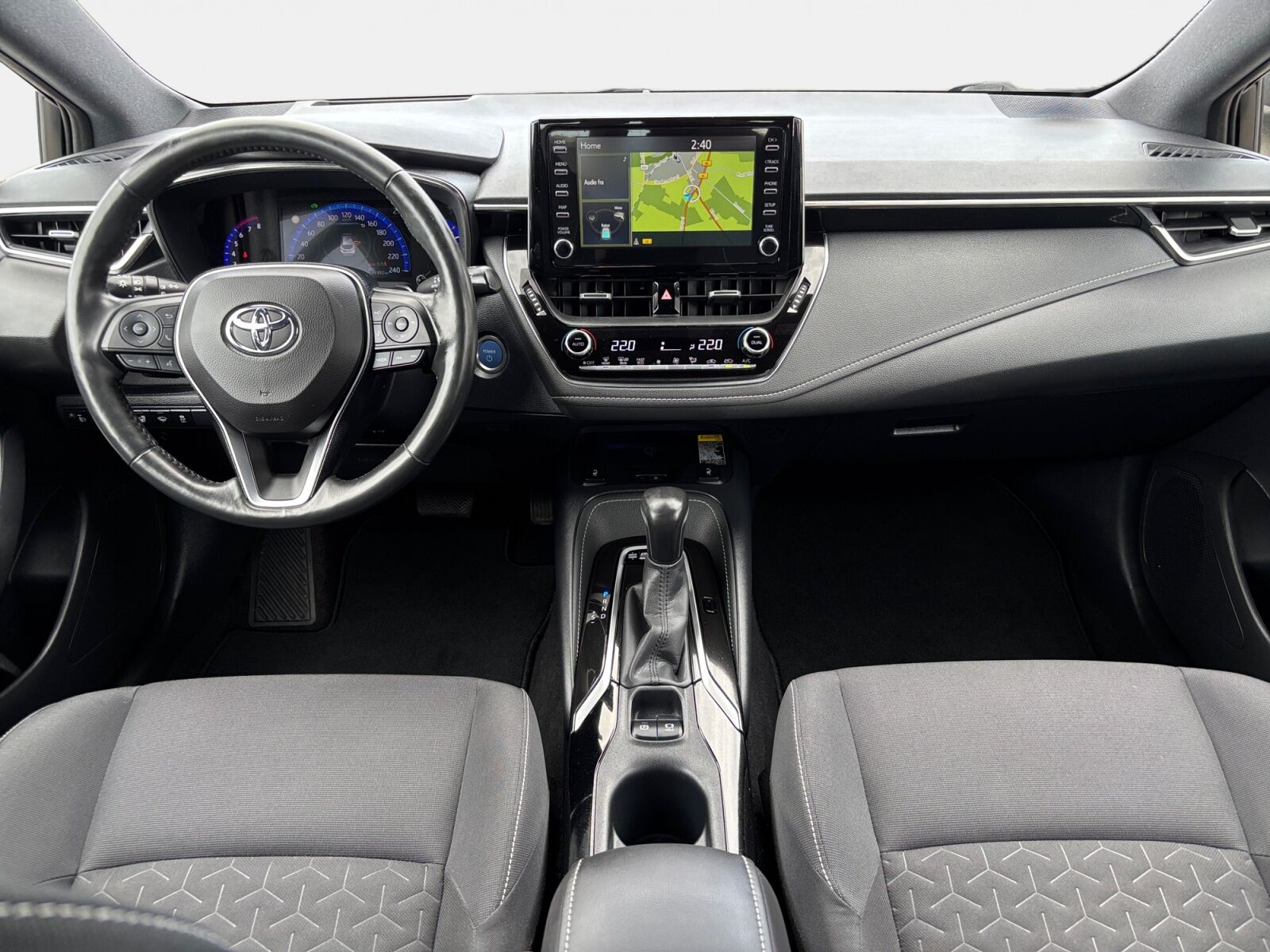 Billede af Toyota Corolla 2,0 Hybrid H3 Premium E-CVT 180HK 5d 6g Aut.