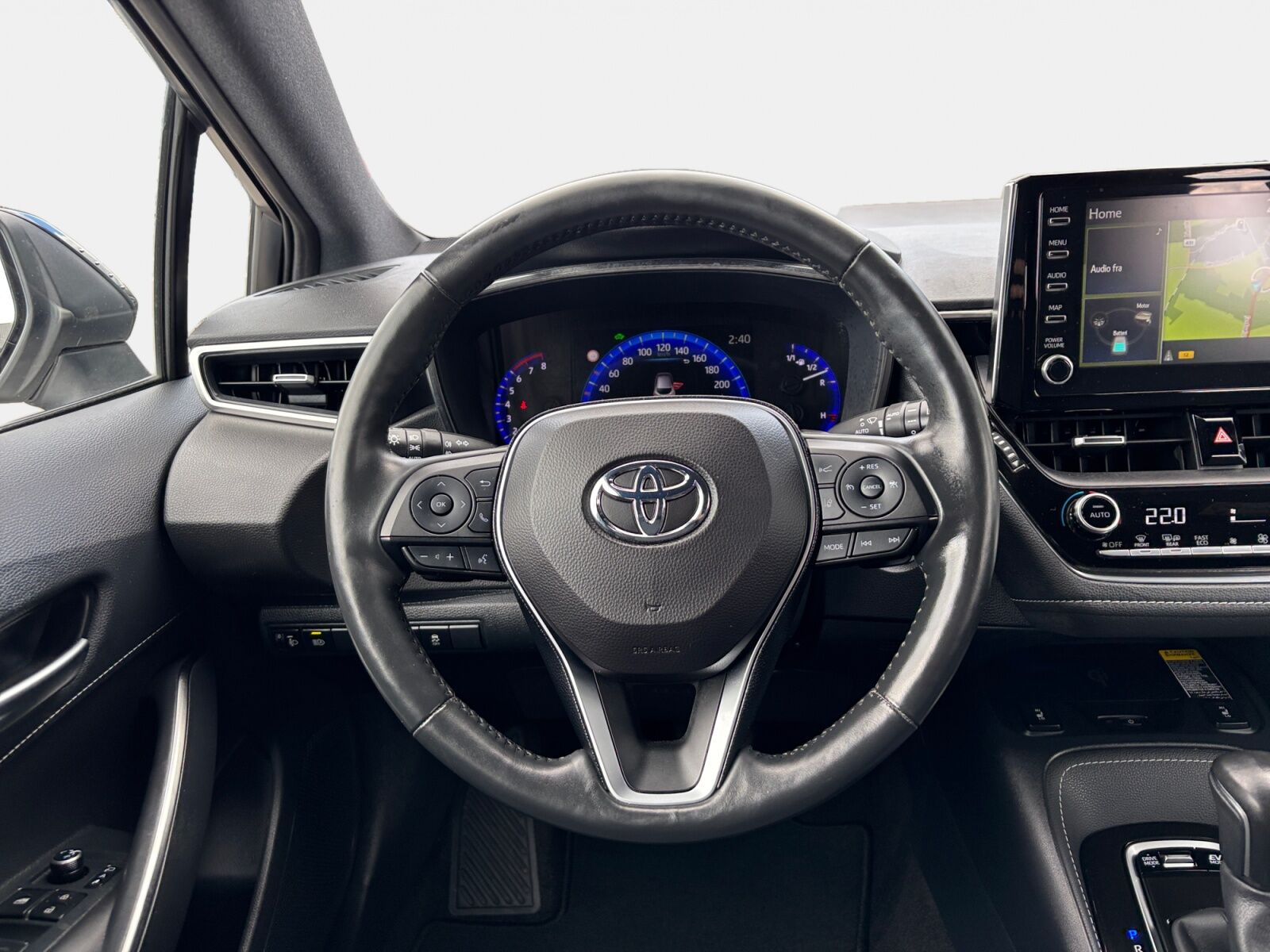 Billede af Toyota Corolla 2,0 Hybrid H3 Premium E-CVT 180HK 5d 6g Aut.