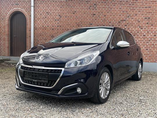 Peugeot 208 1,6 BlueHDi Selection Sky 100HK 5d