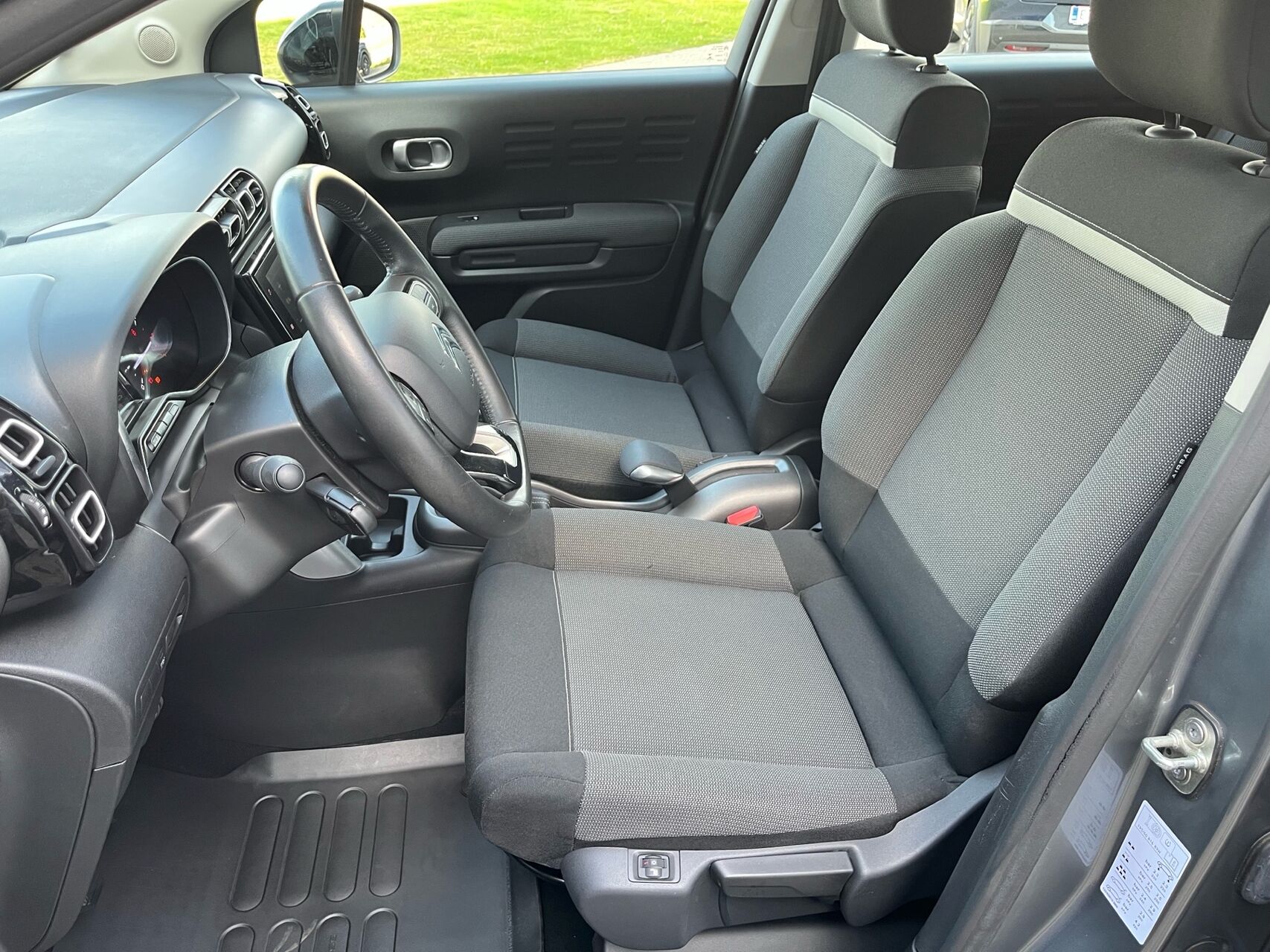 Billede af Citroën C3 Aircross 1,6 Blue HDi Blackline 100HK 5d