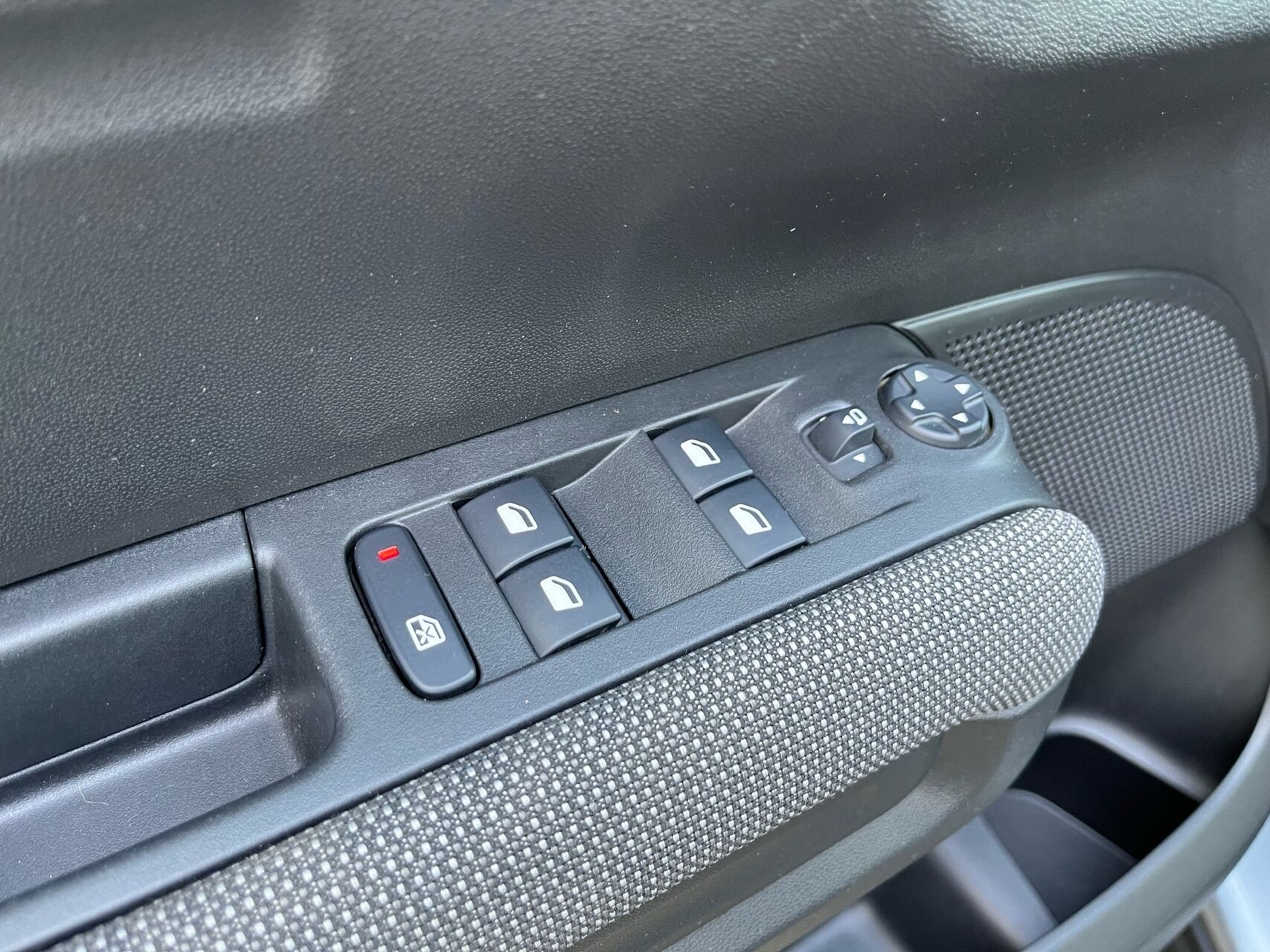 Billede af Citroën C3 Aircross 1,6 Blue HDi Blackline 100HK 5d