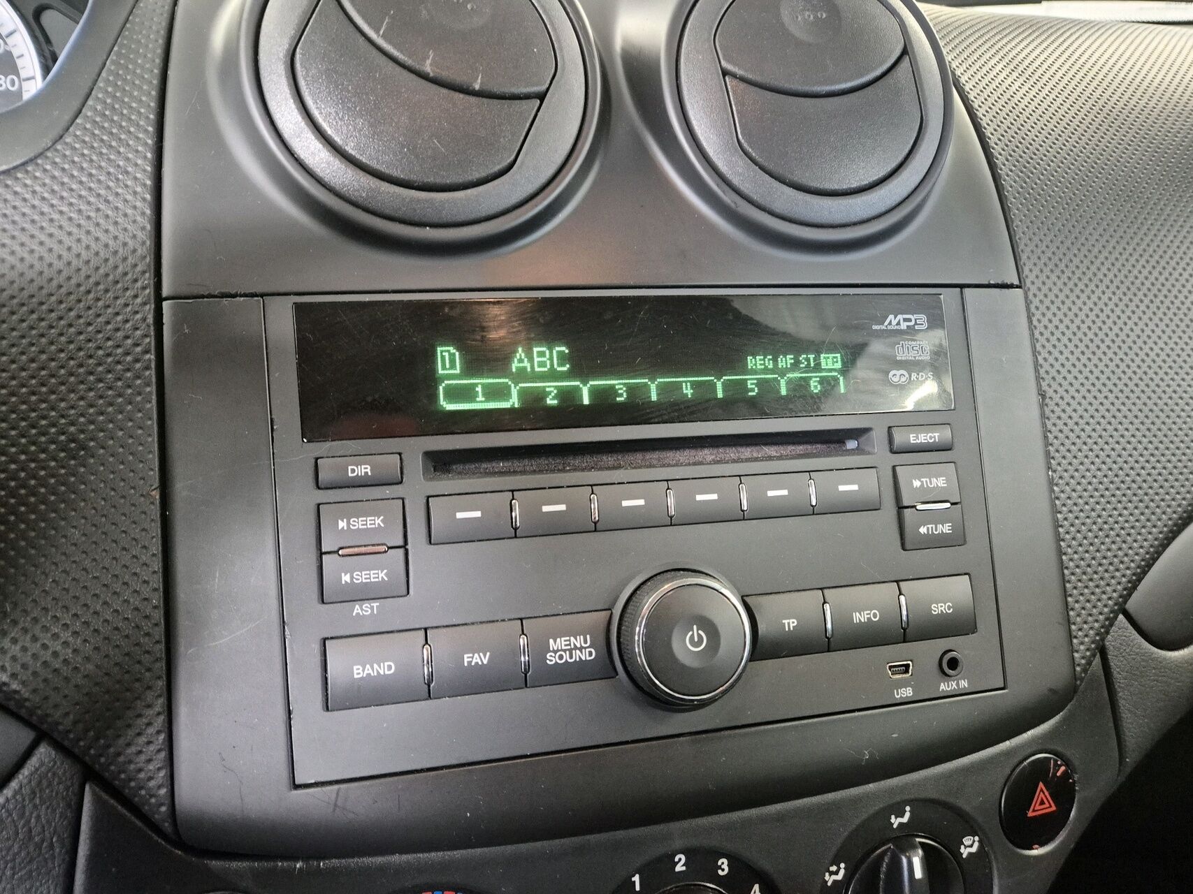 Billede af Chevrolet Aveo 1,2 16V LS A/C 84HK 5d