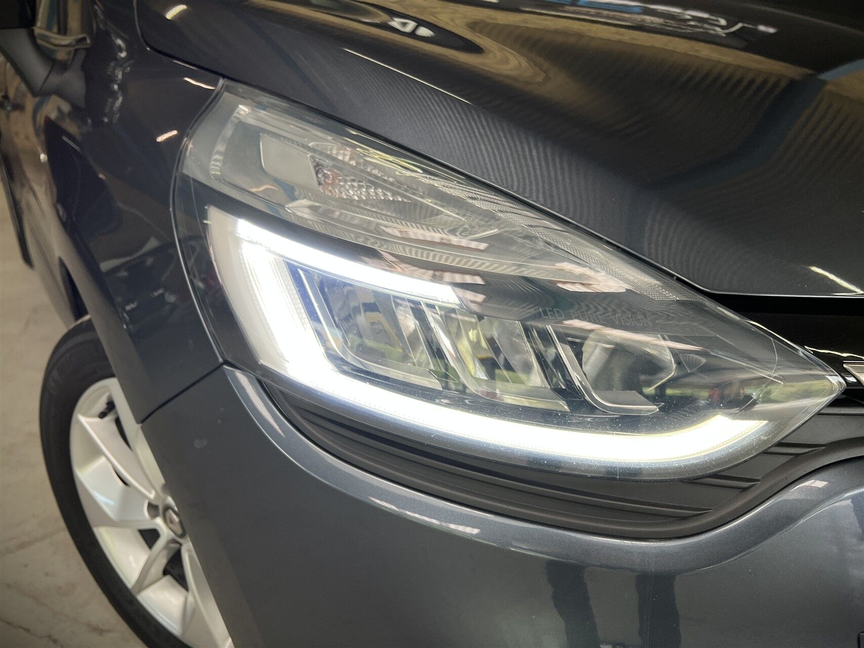 Billede af Renault Clio Sport Tourer 0,9 Energy TCe Limited 90HK Stc
