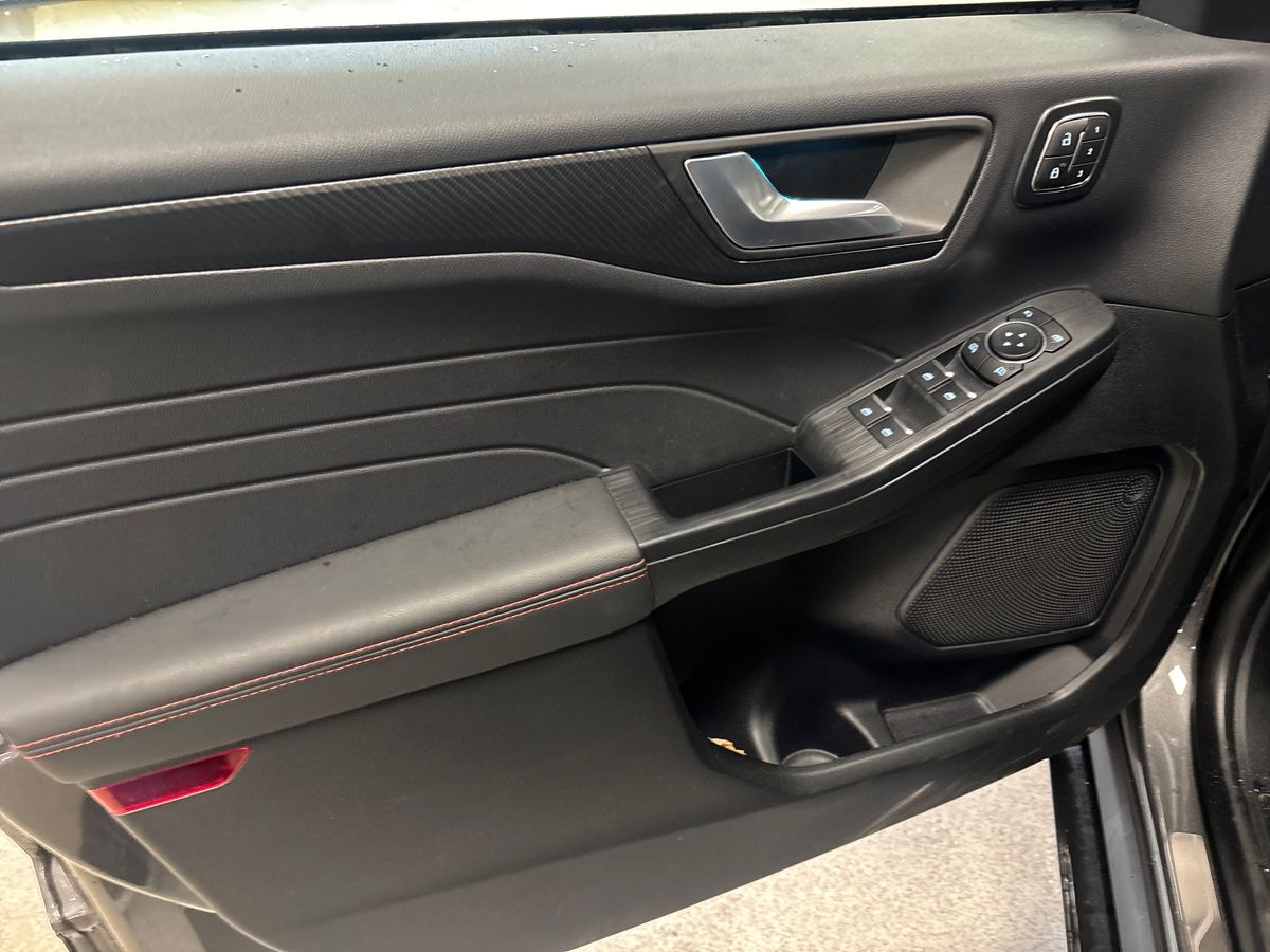 Billede af Ford Kuga 2,5 Plugin-hybrid ST-Line X CVT 243HK 5d Aut.