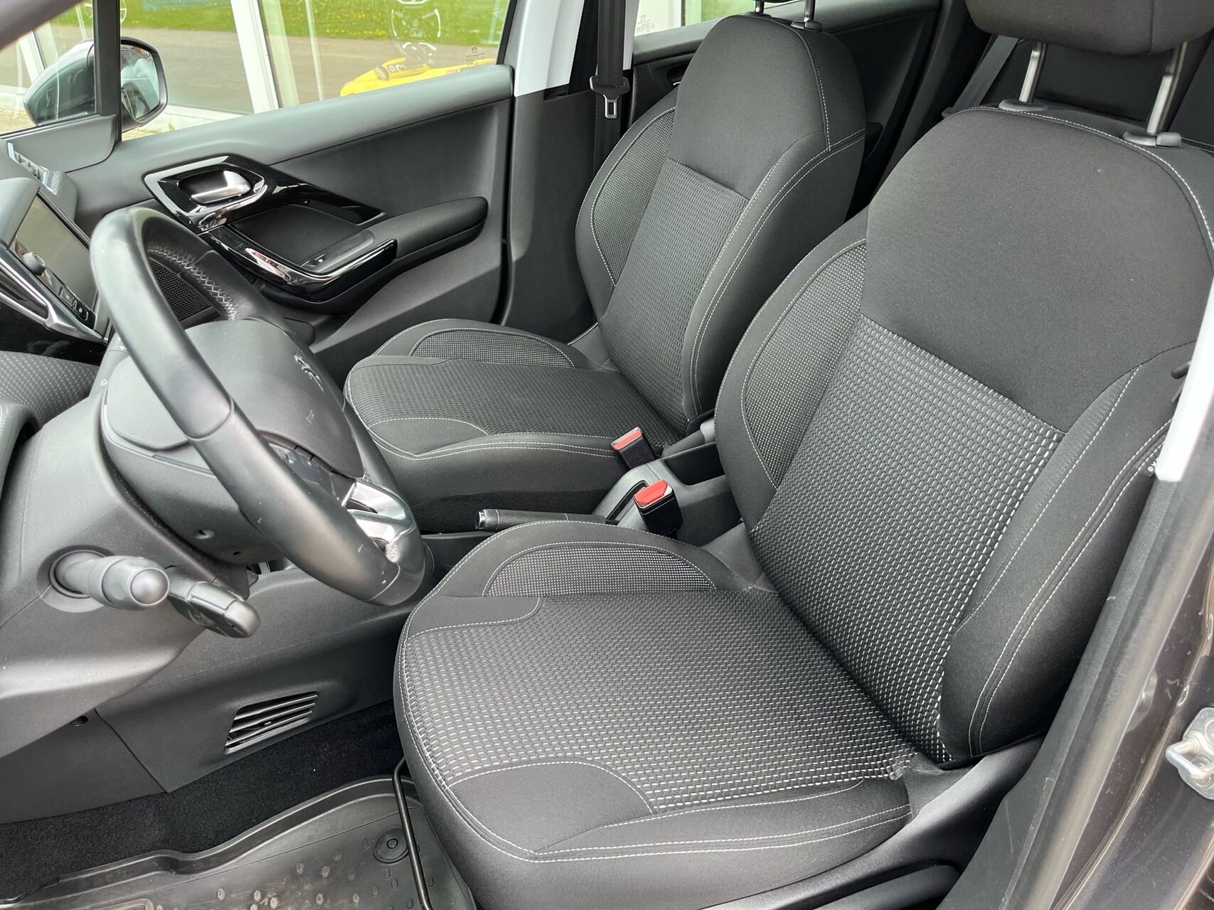 Billede af Peugeot 208 1,5 BlueHDi Prestige 100HK 5d