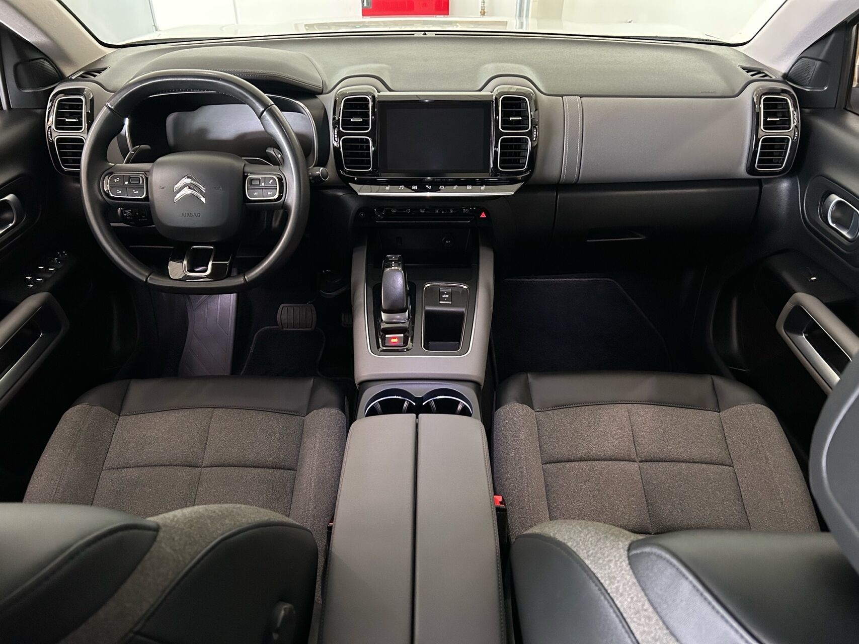 Billede af Citroën C5 Aircross 1,6 Plugin-hybrid Iconic EAT8 225HK 5d 8g Aut.