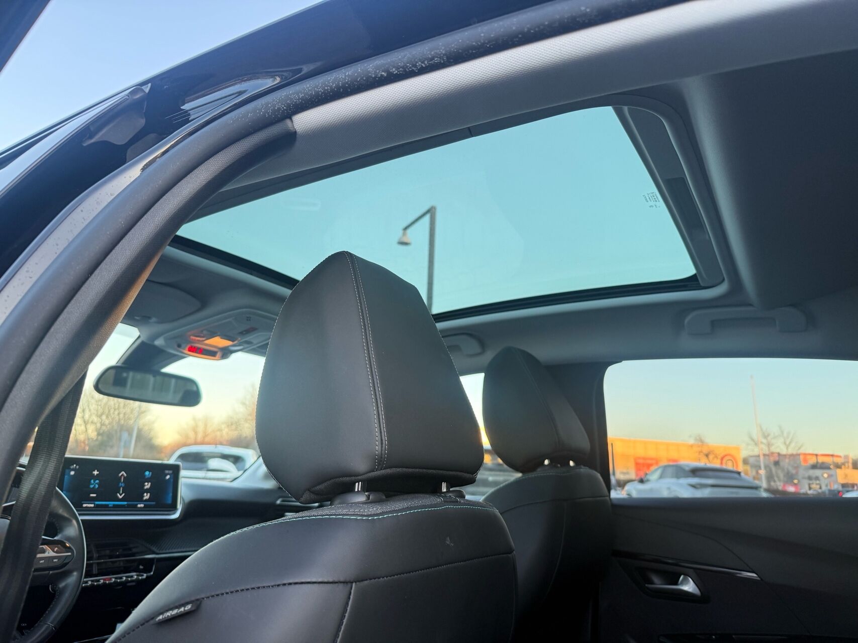 Billede af Peugeot 208 1,2 PureTech Allure Comfort 100HK 5d 6g