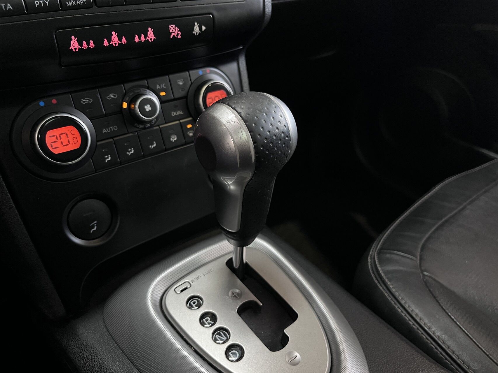 Billede af Nissan Qashqai 2,0 16V Tekna 4x2 141HK 5d 6g Aut.