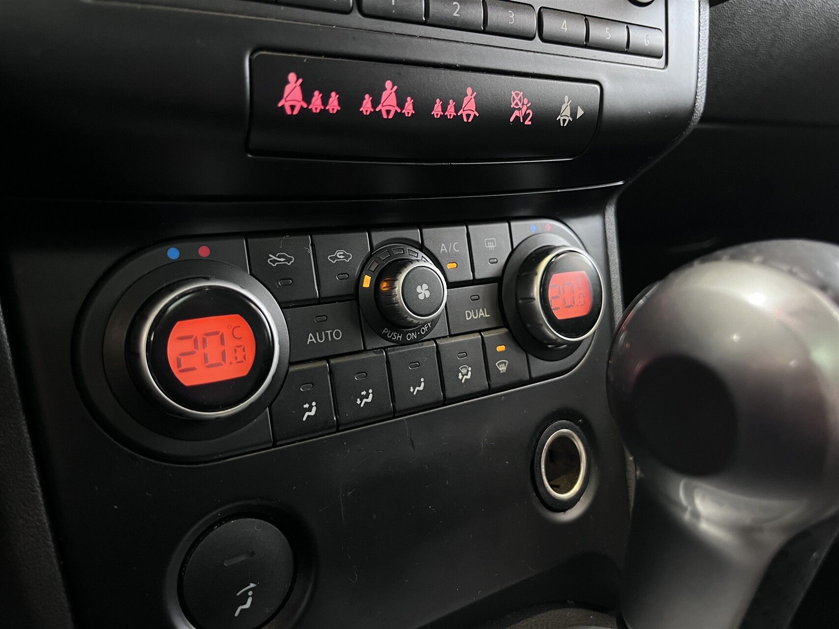 Billede af Nissan Qashqai 2,0 16V Tekna 4x2 141HK 5d 6g Aut.