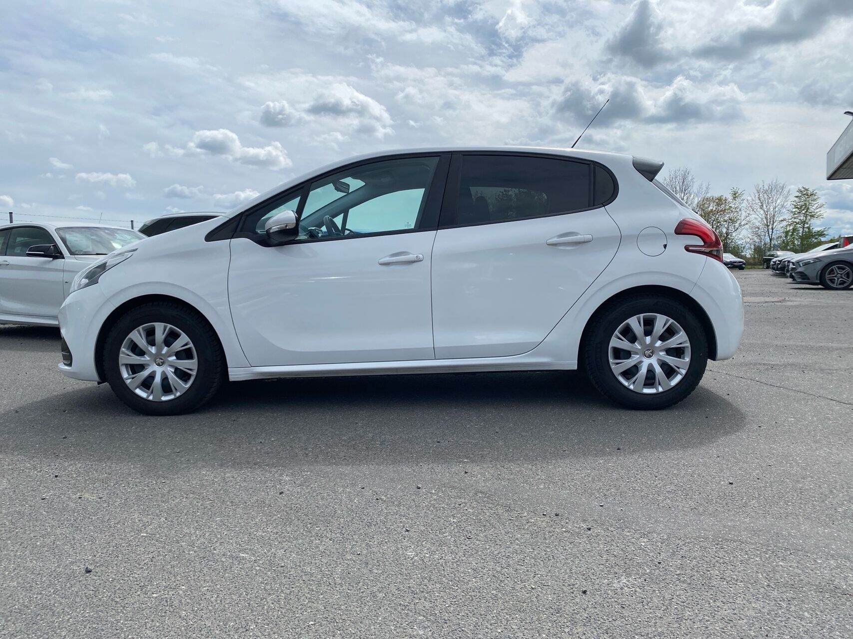 Billede af Peugeot 208 1,2 VTi Strike 82HK 5d