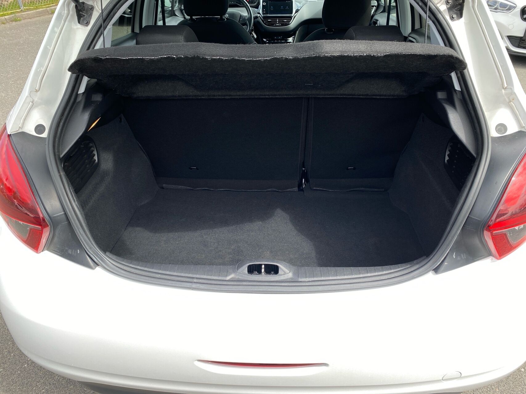 Billede af Peugeot 208 1,2 VTi Strike 82HK 5d