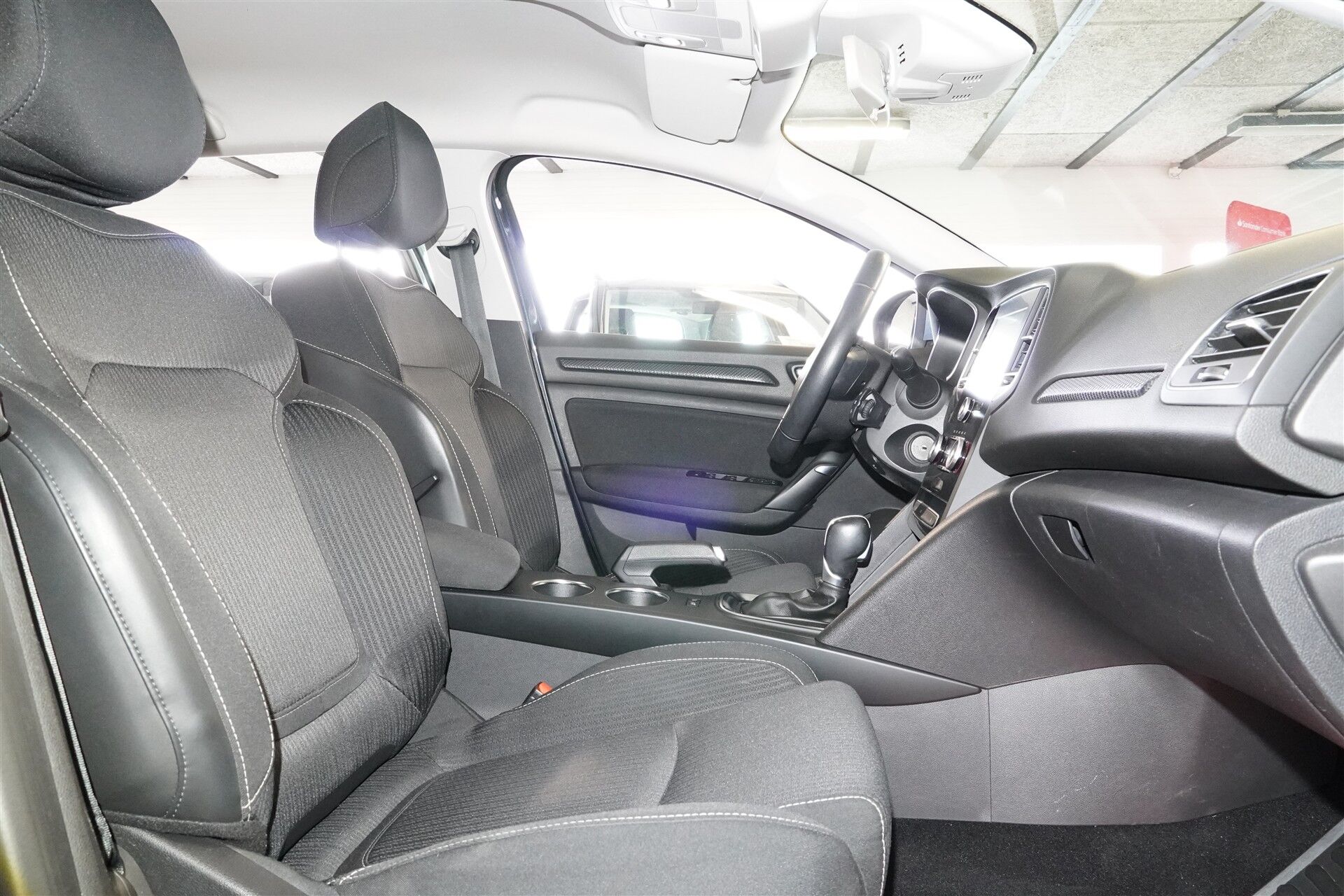 Billede af Renault Mégane Sport Tourer 1,2 TCE Zen EDC 132HK Stc 7g Aut.