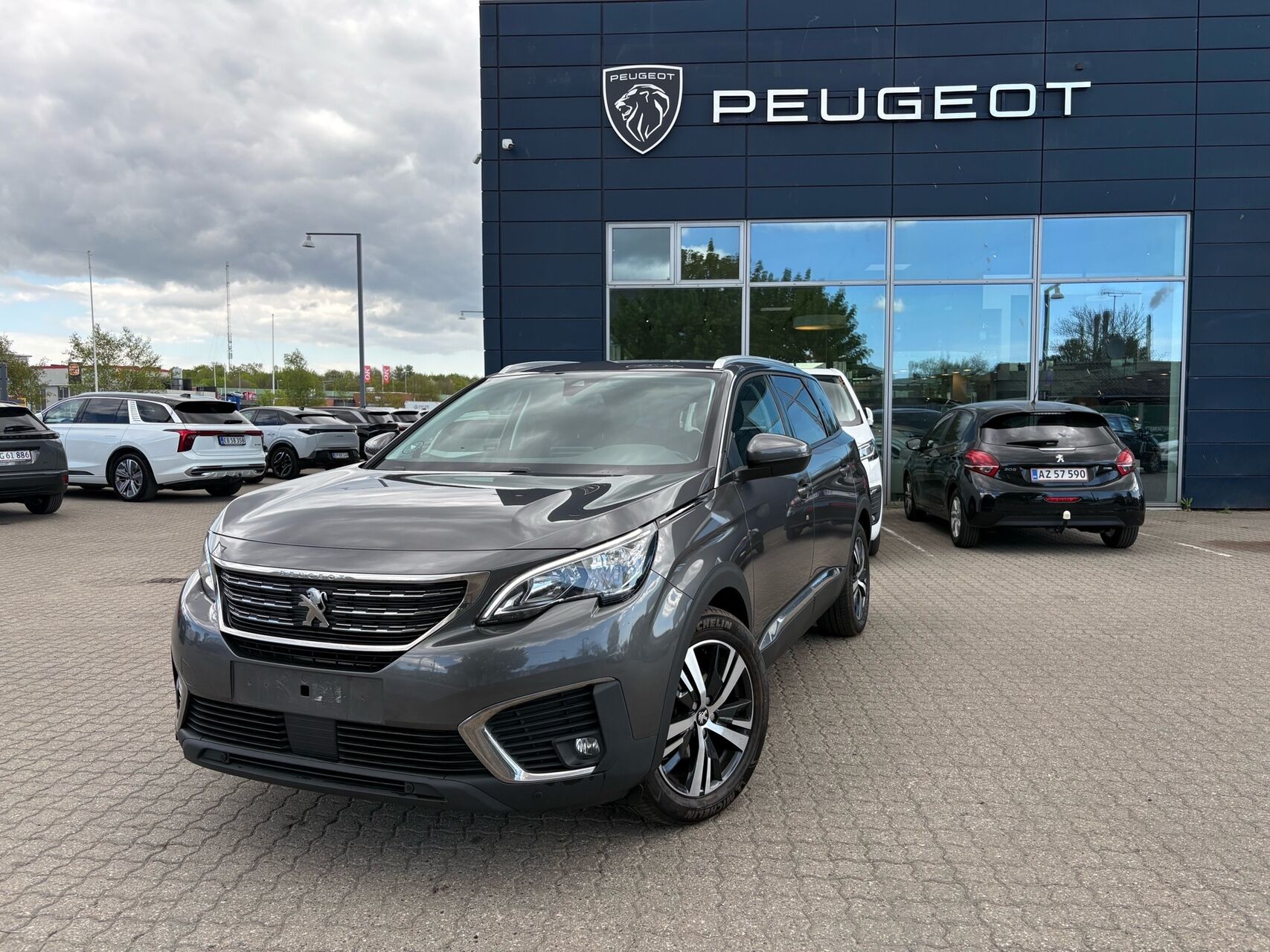 Billede af Peugeot 5008 1,2 e-THP Strike 130HK 5d