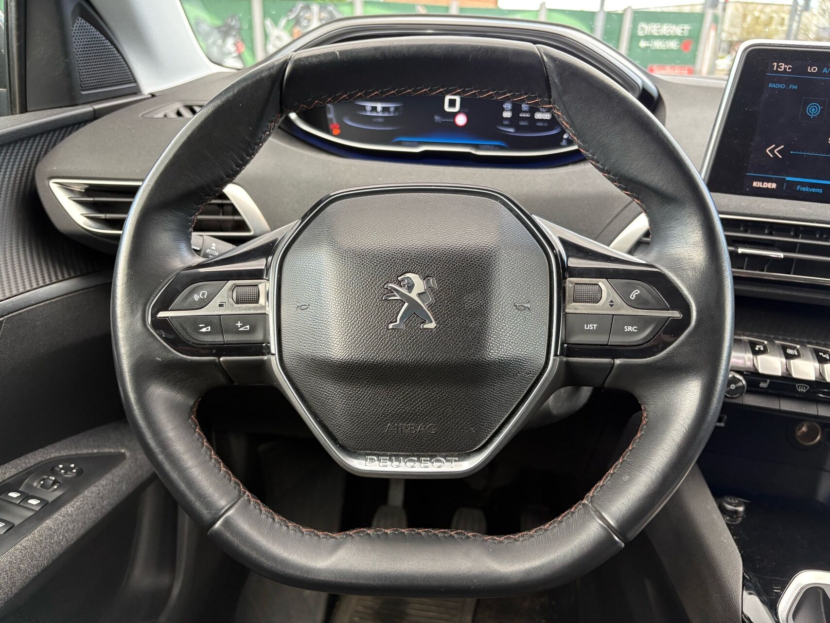 Billede af Peugeot 5008 1,2 e-THP Strike 130HK 5d