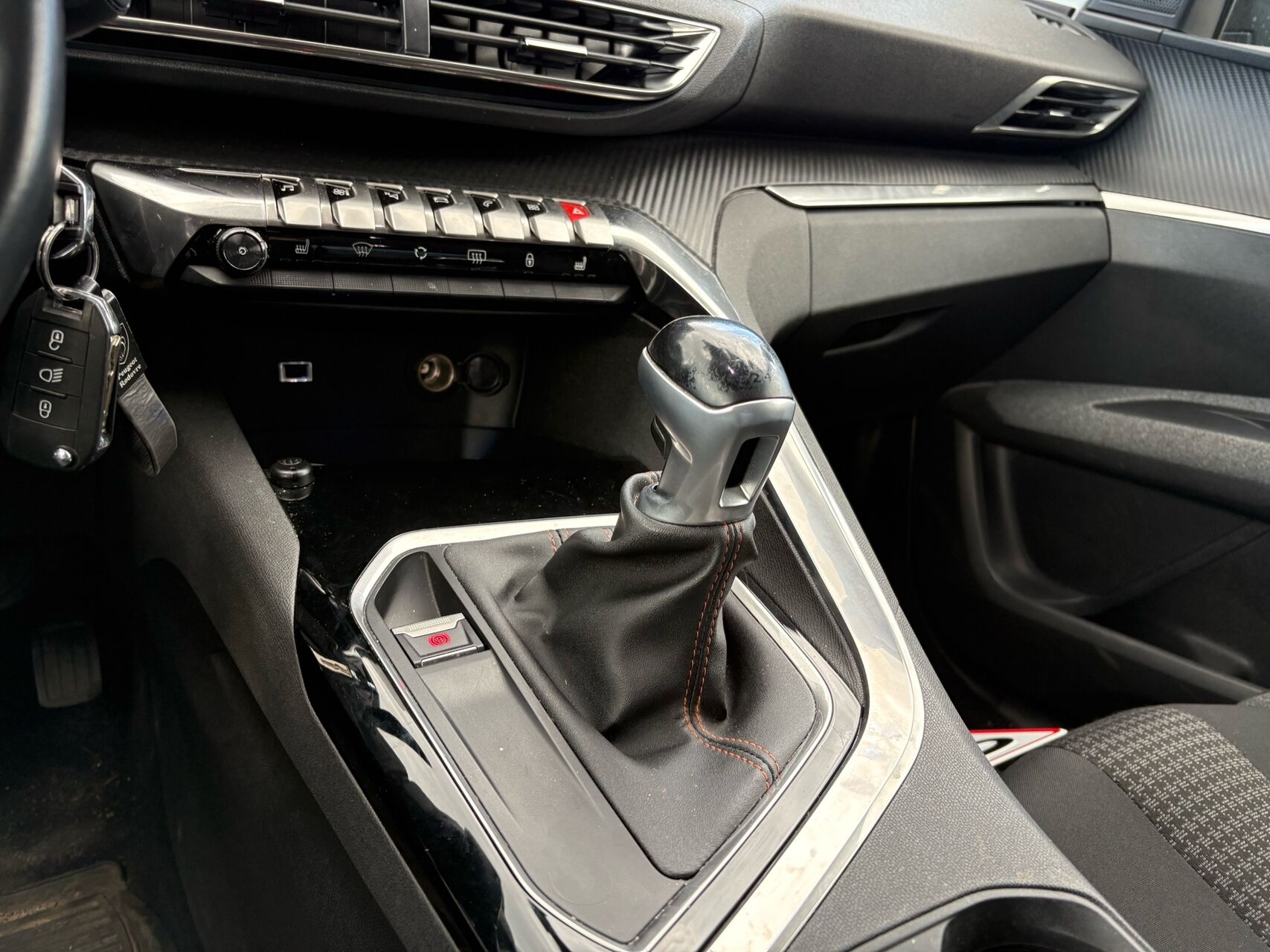 Billede af Peugeot 5008 1,2 e-THP Strike 130HK 5d