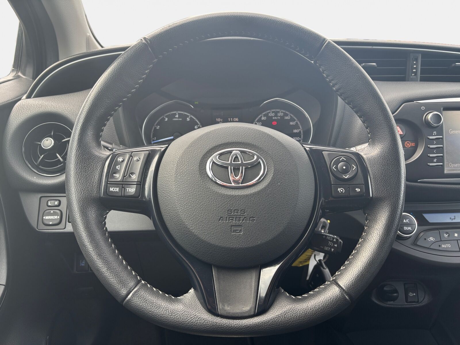 Billede af Toyota Yaris 1,5 VVT-I T2 Premium 111HK 5d 6g