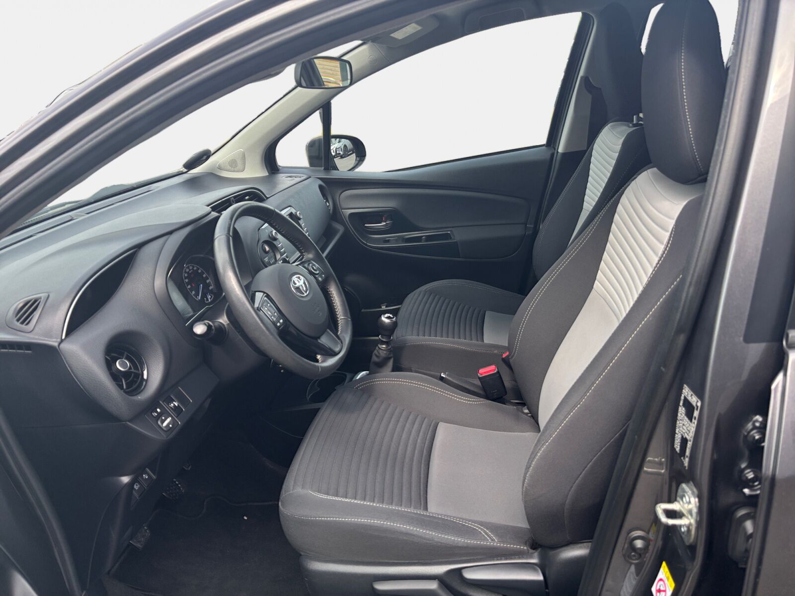Billede af Toyota Yaris 1,5 VVT-I T2 Premium 111HK 5d 6g