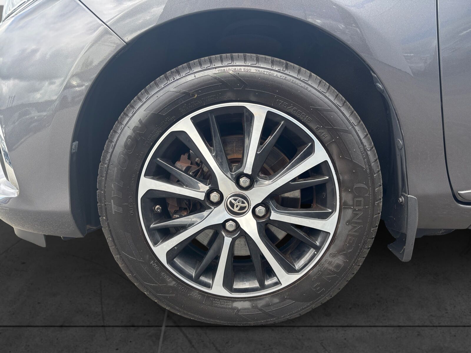 Billede af Toyota Yaris 1,5 VVT-I T2 Premium 111HK 5d 6g