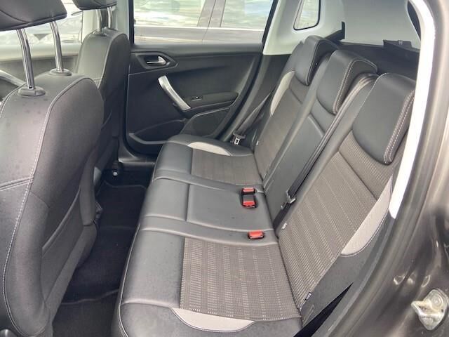 Billede af Peugeot 2008 1,2 PureTech Prestige 130HK 5d 6g
