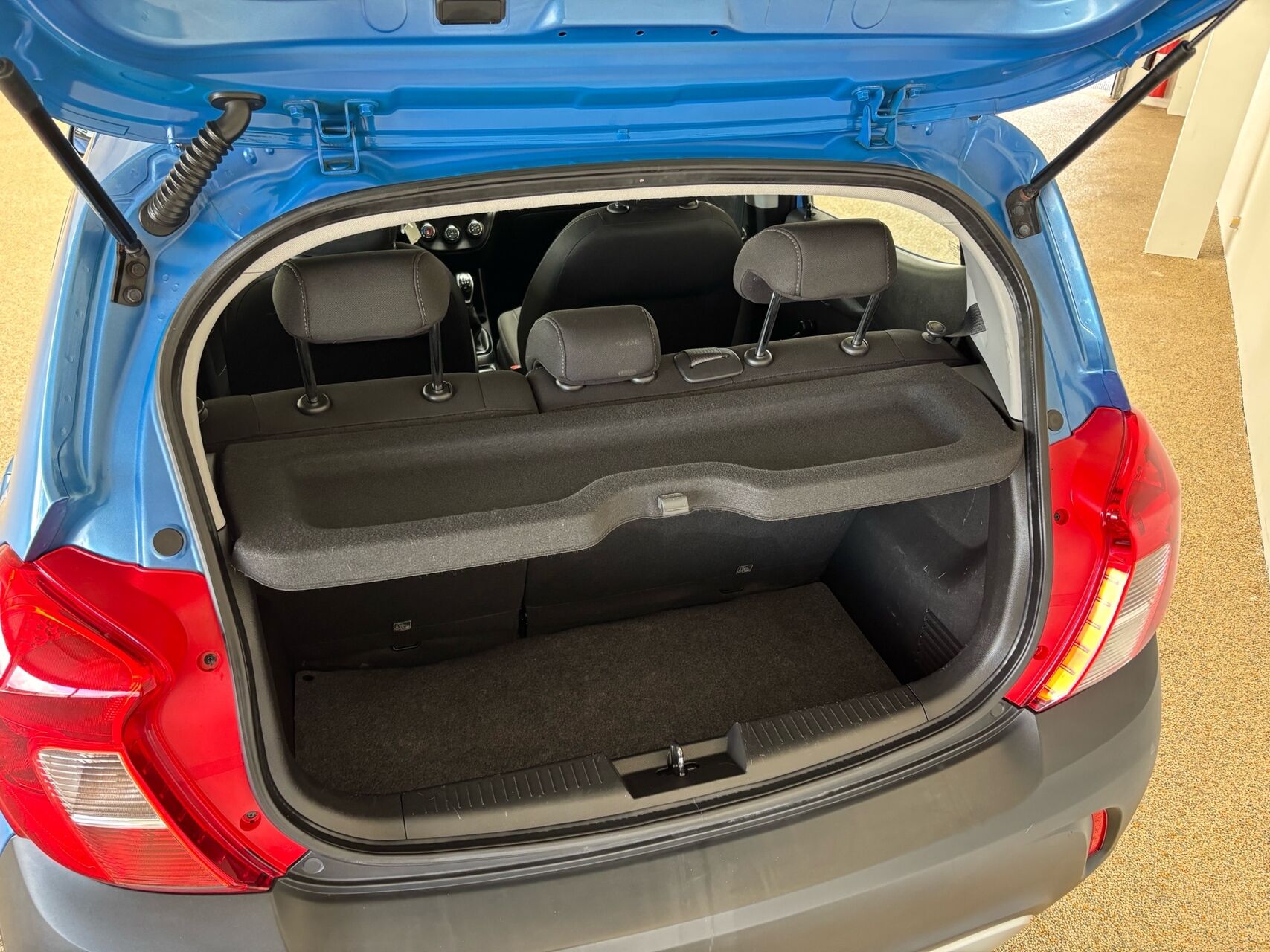 Billede af Opel Karl 1,0 Rocks 75HK 5d