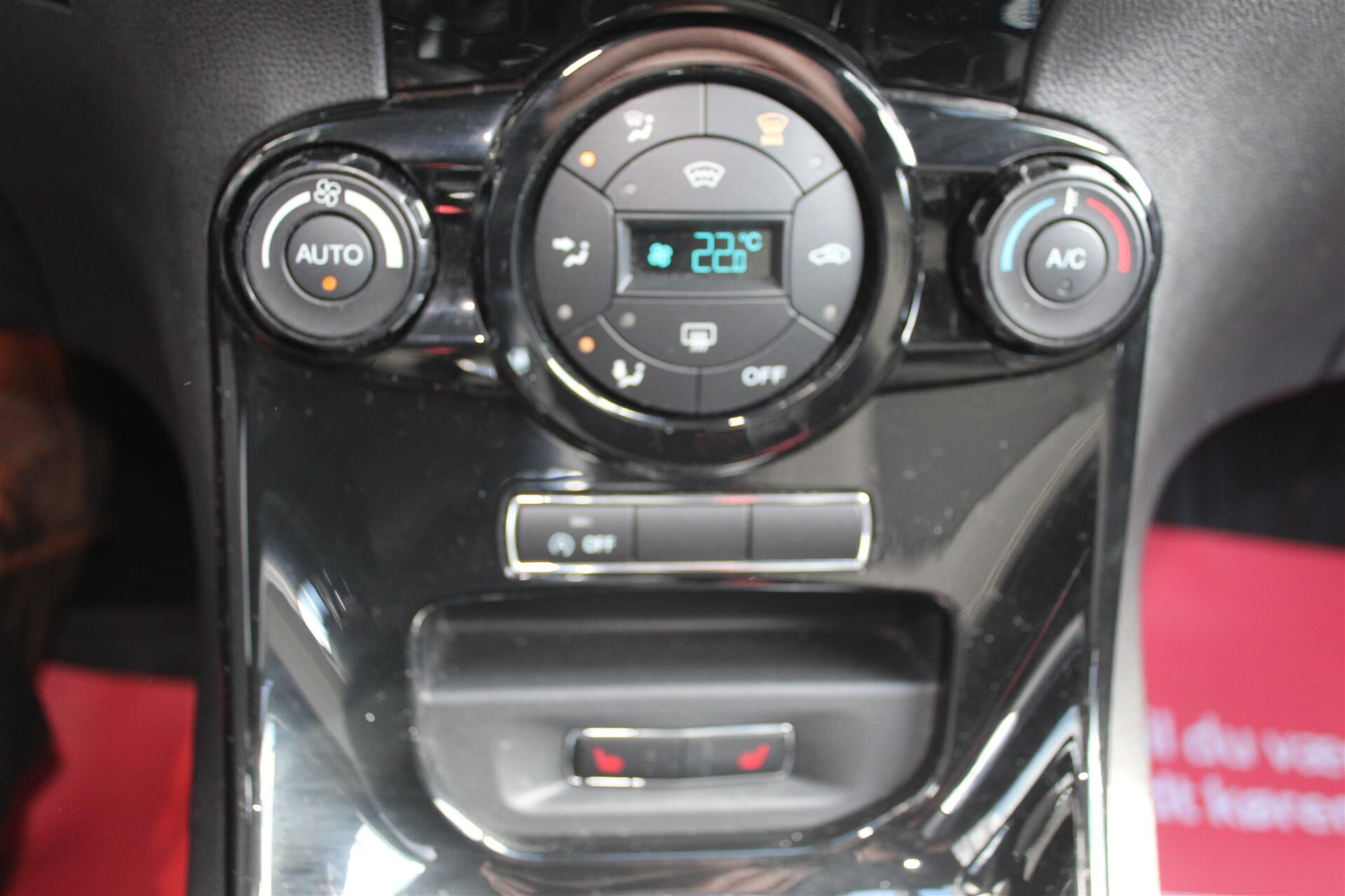 Billede af Ford Fiesta 1,0 EcoBoost Titanium Fun Start/Stop 100HK 5d