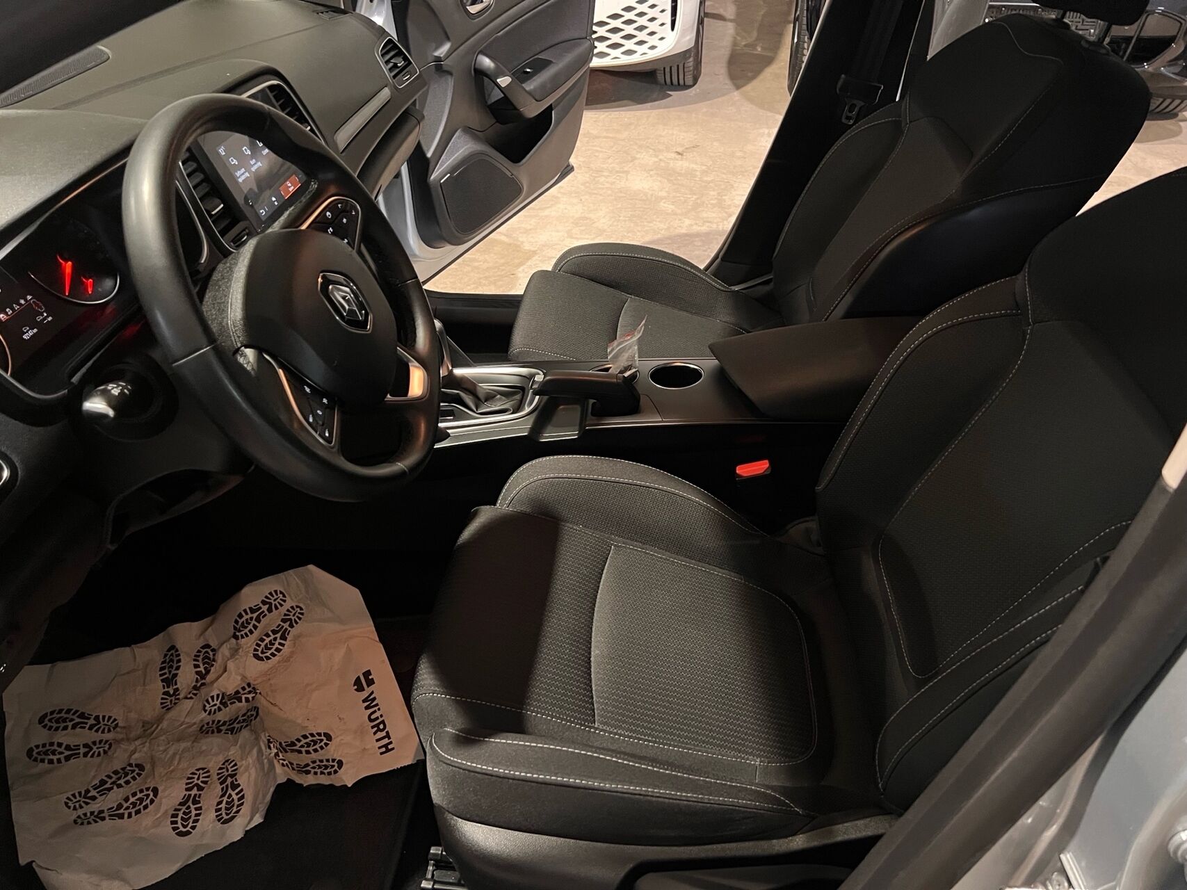 Billede af Renault Mégane Sport Tourer 1,3 TCE Zen EDC 140HK Stc 7g Aut.