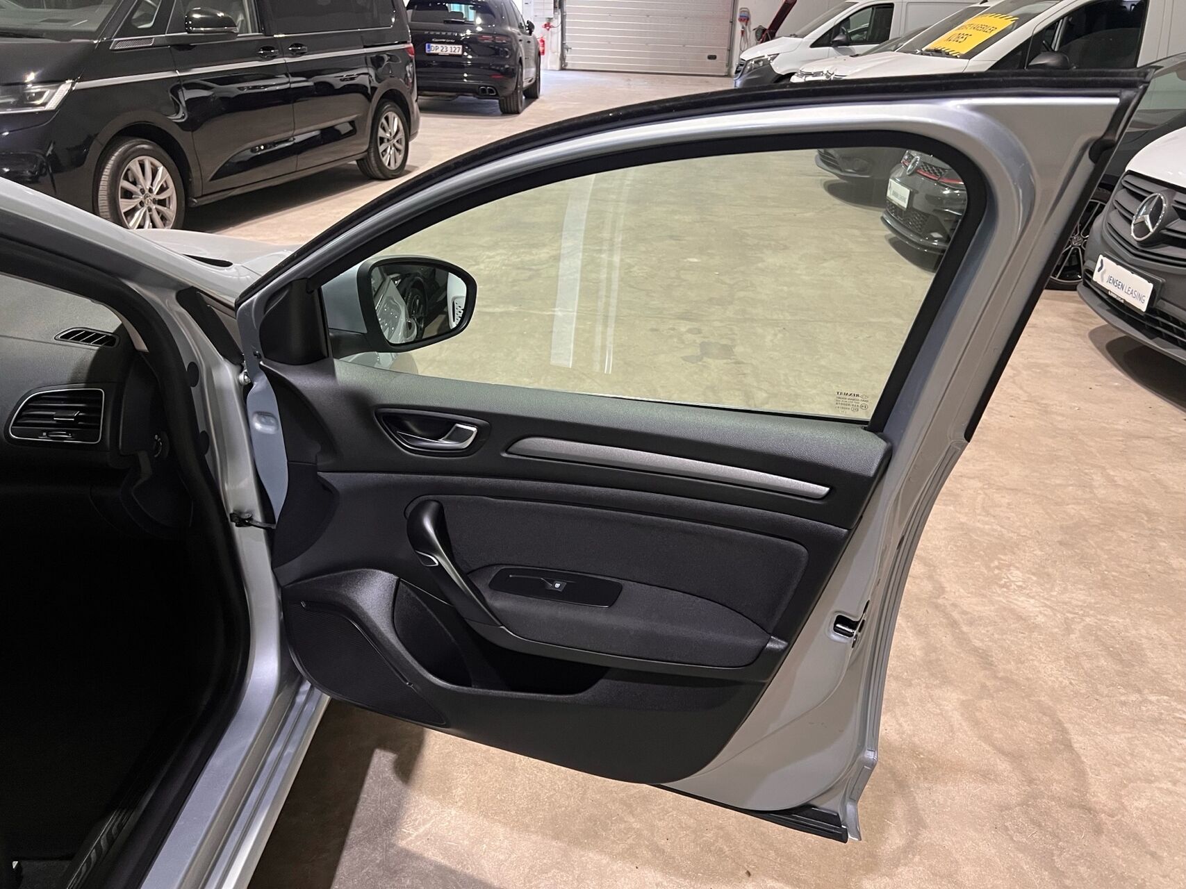 Billede af Renault Mégane Sport Tourer 1,3 TCE Zen EDC 140HK Stc 7g Aut.
