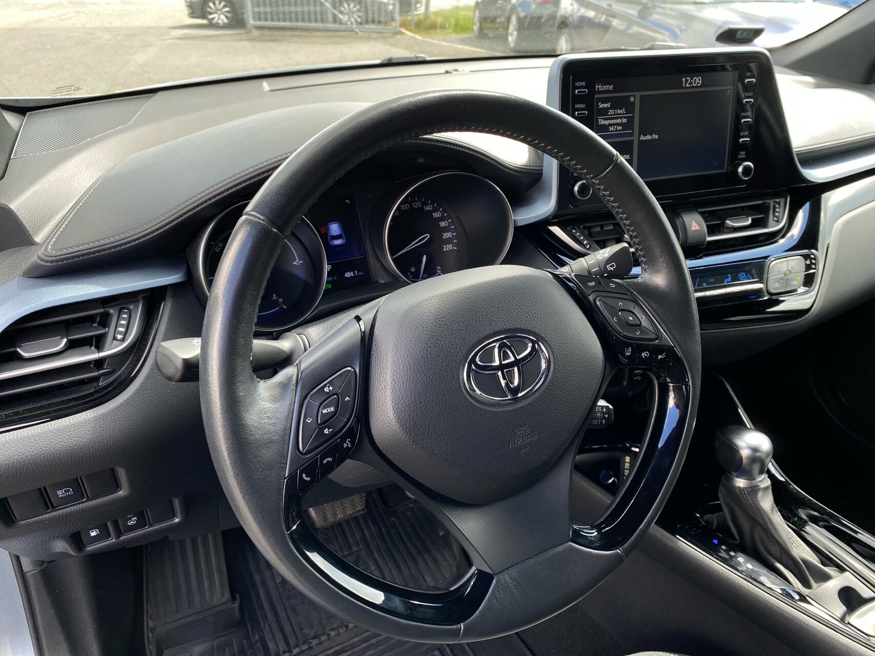 Billede af Toyota C-HR 1,8 Hybrid C-LUB Premium Multidrive S 122HK 5d Aut.