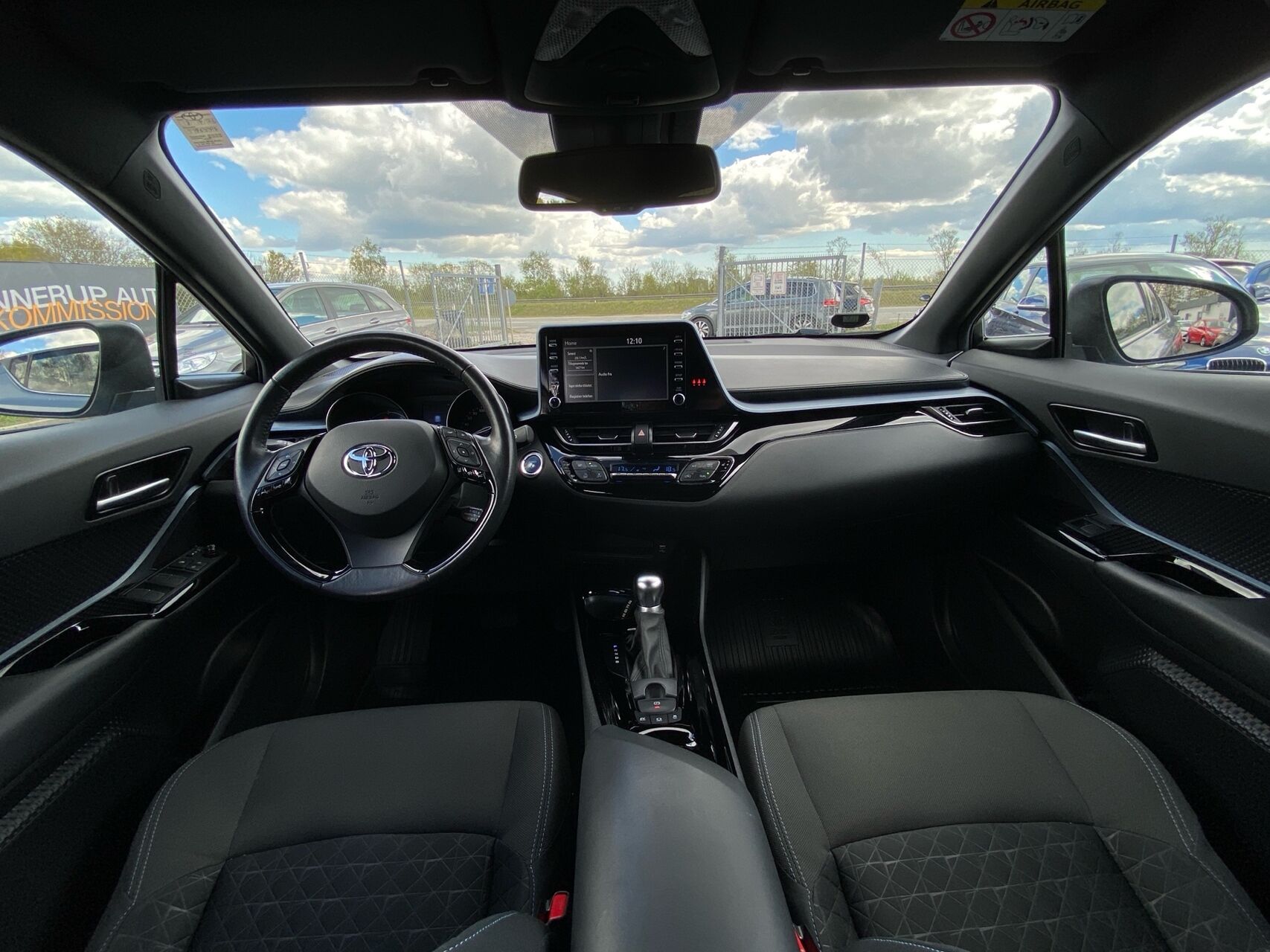 Billede af Toyota C-HR 1,8 Hybrid C-LUB Premium Multidrive S 122HK 5d Aut.