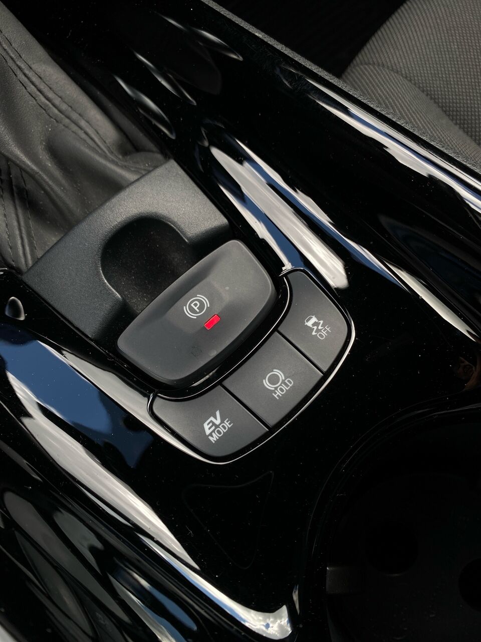 Billede af Toyota C-HR 1,8 Hybrid C-LUB Premium Multidrive S 122HK 5d Aut.