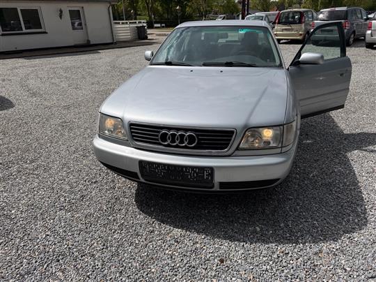Audi A6 2,6 150HK