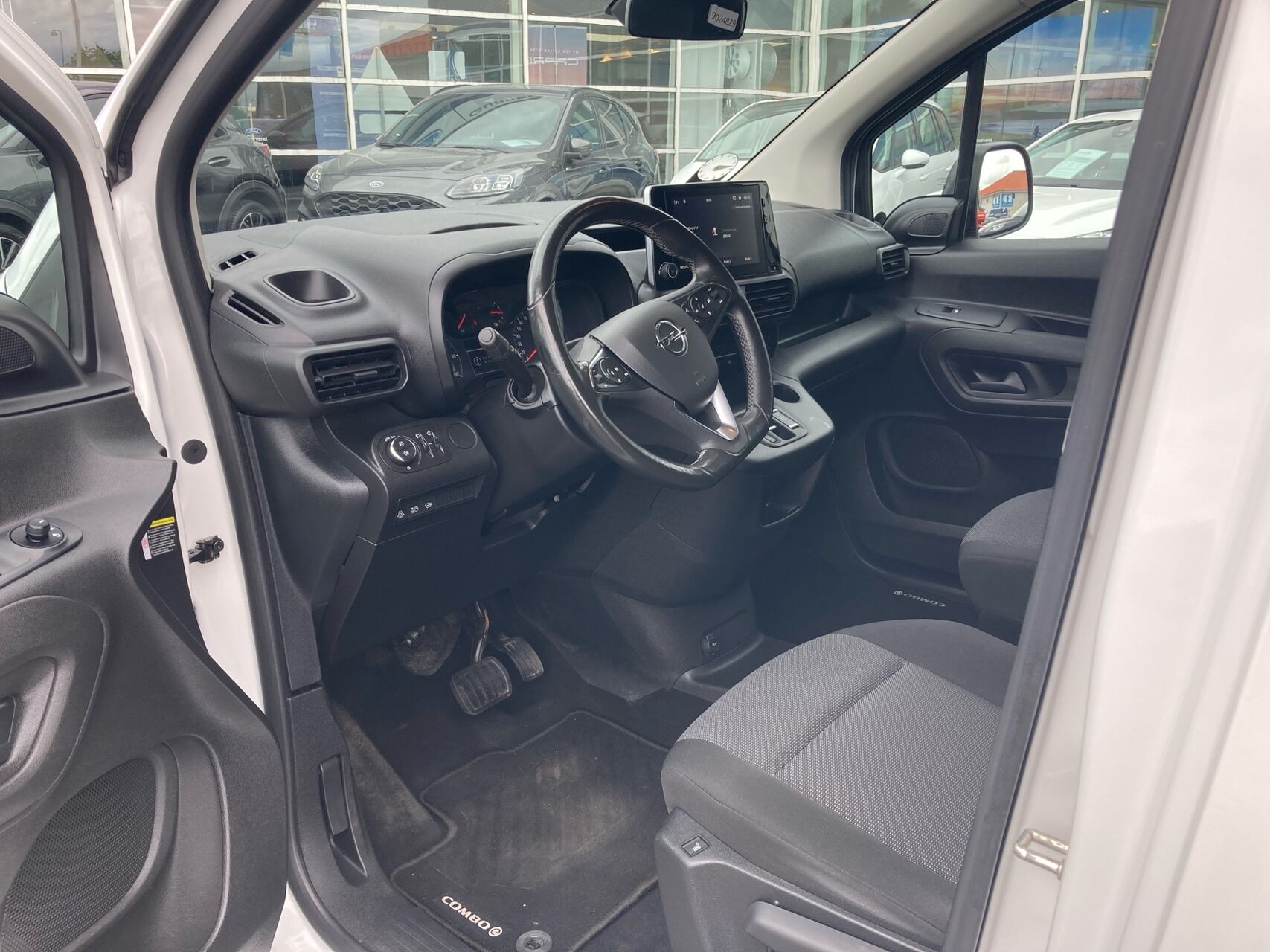 Billede af Opel Combo-e L2V1 EL 136HK Van Aut.