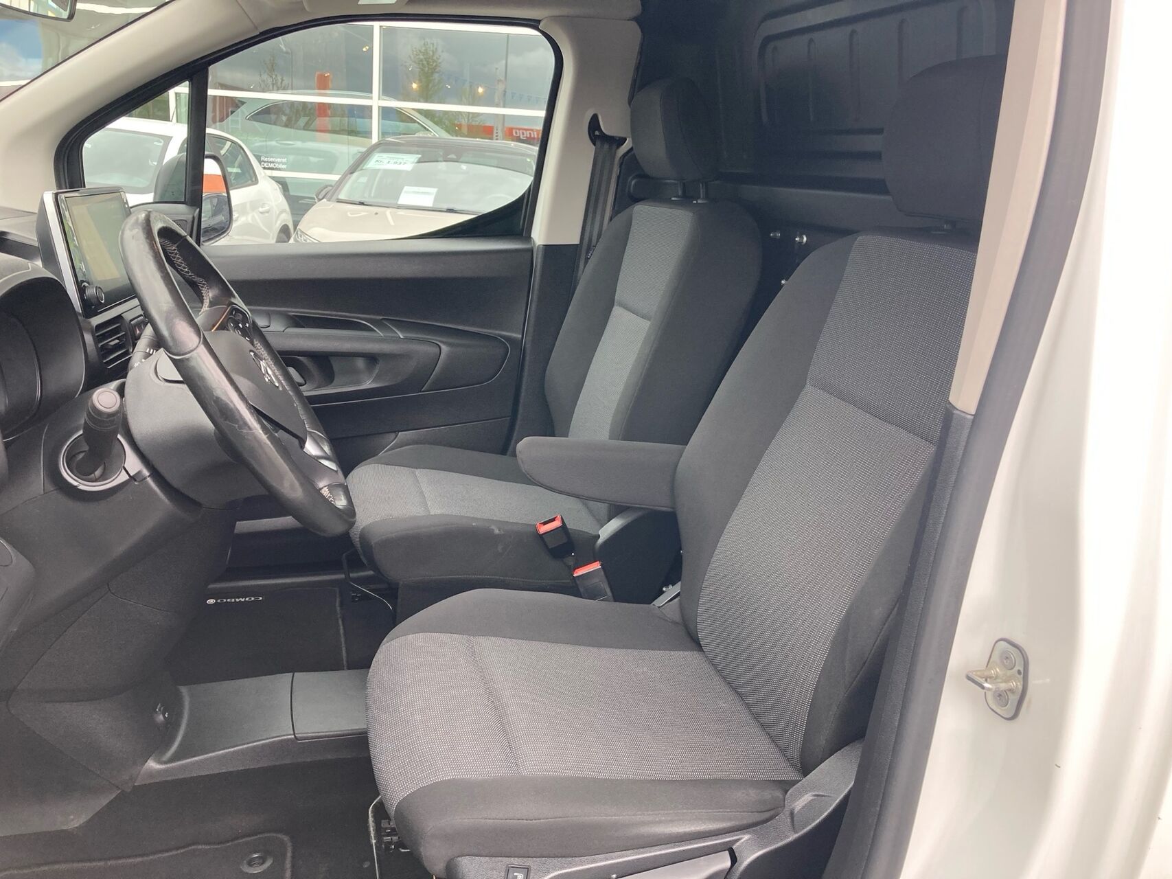 Billede af Opel Combo-e L2V1 EL 136HK Van Aut.