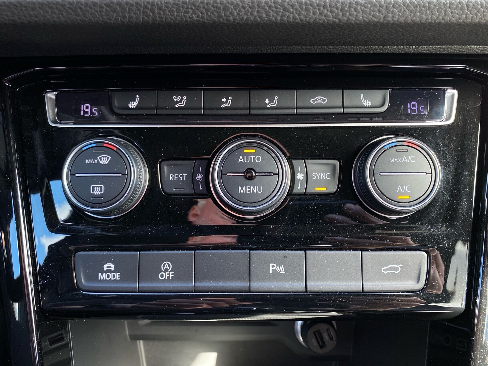 Billede af VW Touran 1,5 TSI EVO ACT R-Line DSG 150HK 7g Aut.