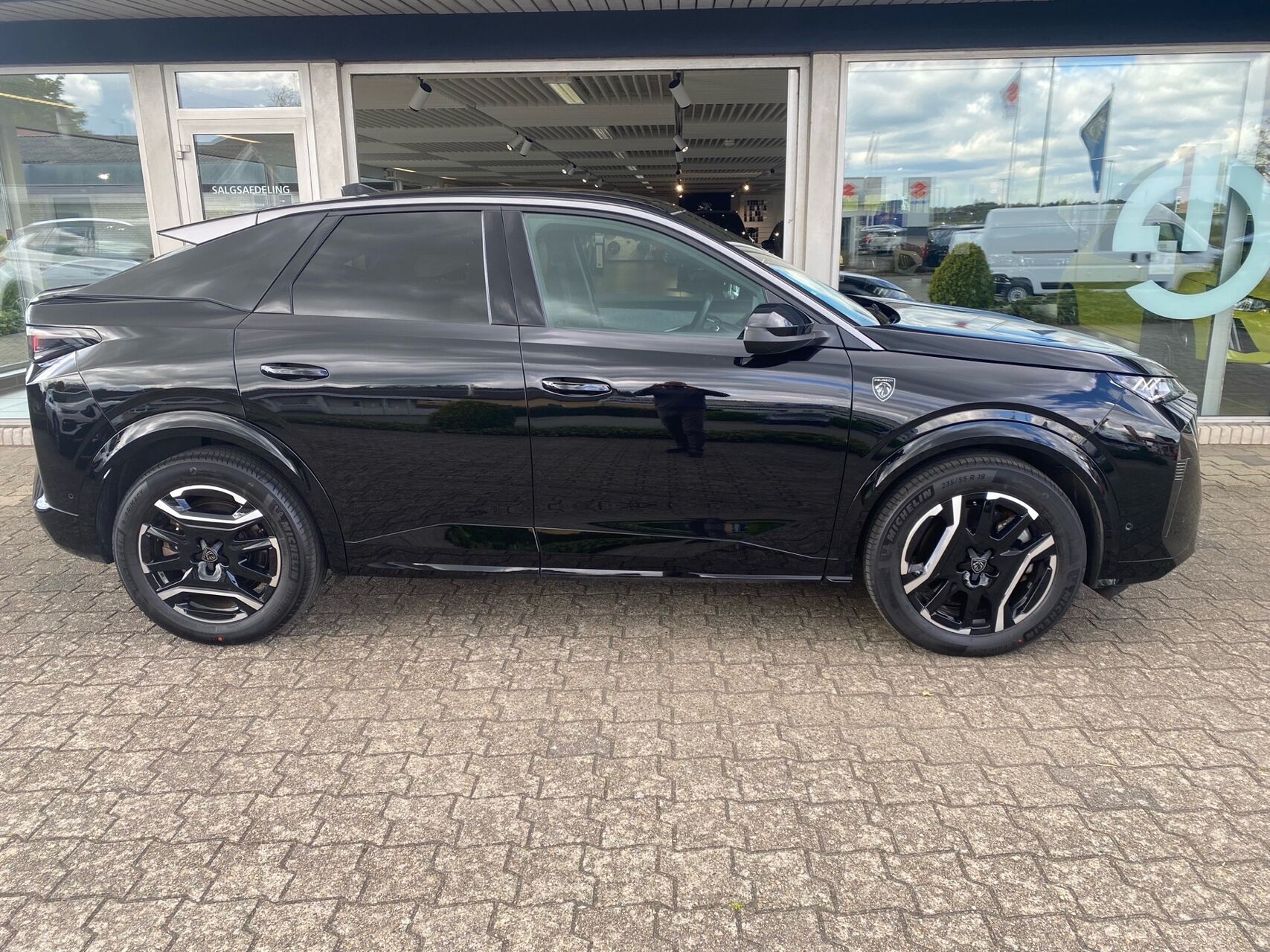 Billede af Peugeot e-3008 EL GT Pack 210HK 5d Aut.