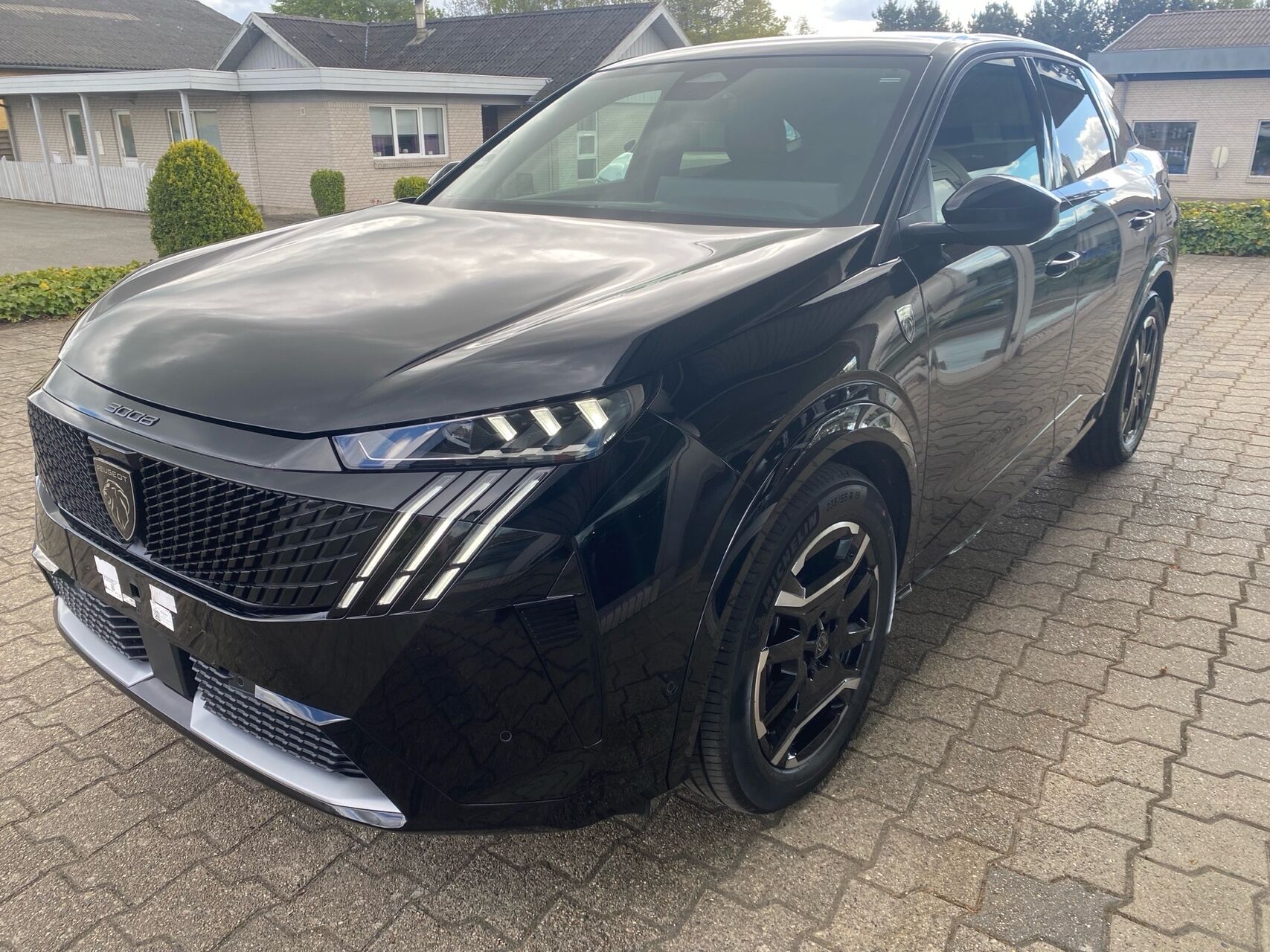 Billede af Peugeot e-3008 EL GT Pack 210HK 5d Aut.